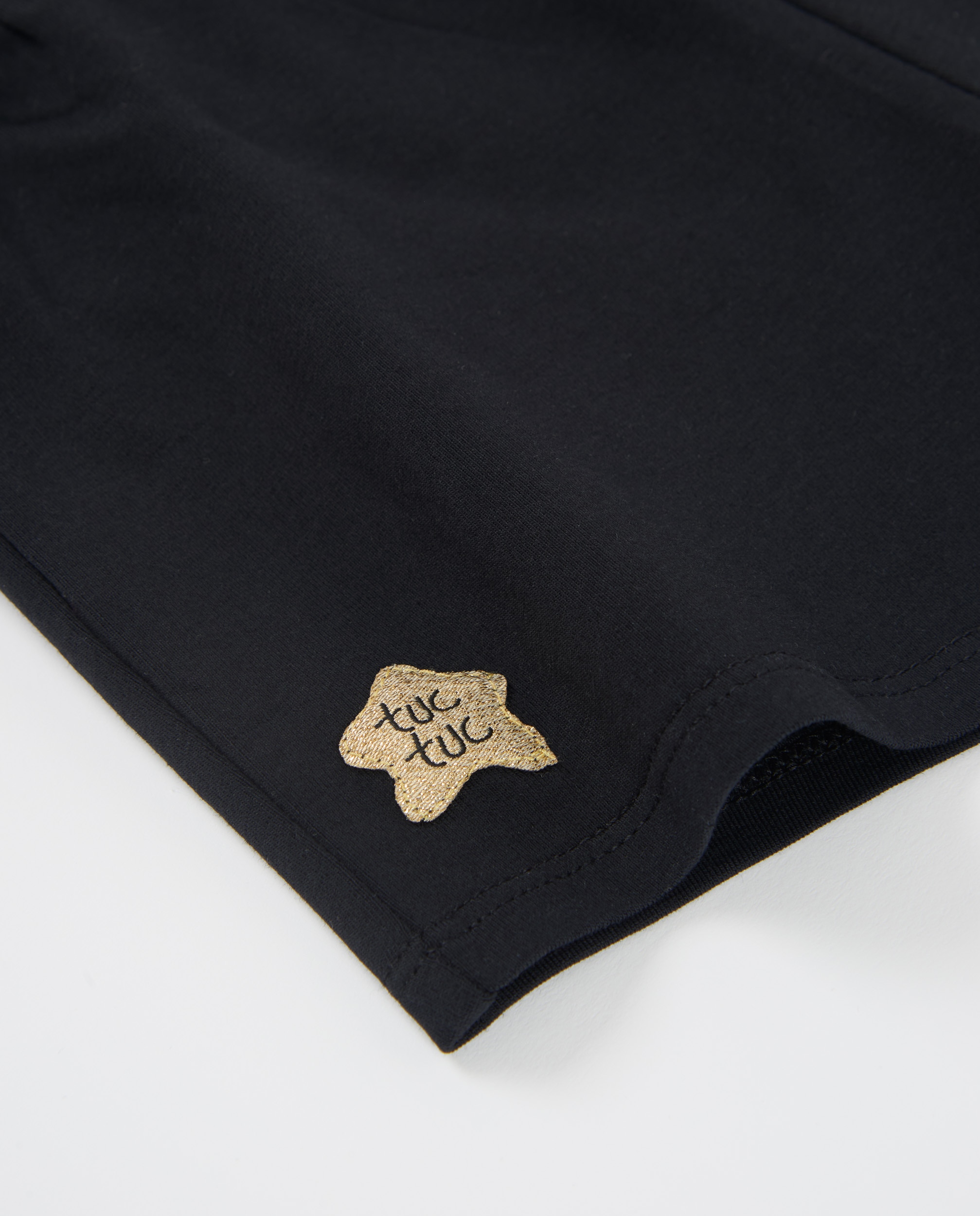 Shorts Infantil de Malha com Adornos Ondulados Preto-4