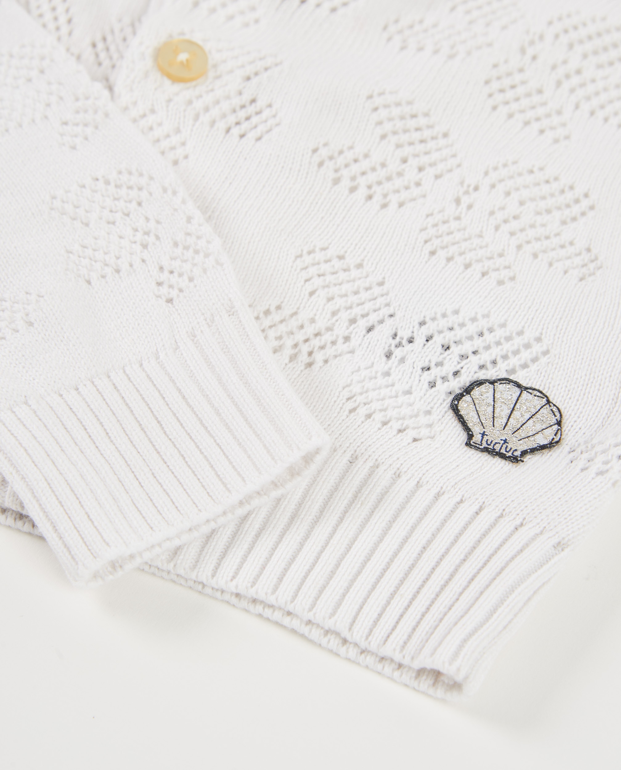 Casaco Infantil de Tricô e Design Perfurado Branco-4