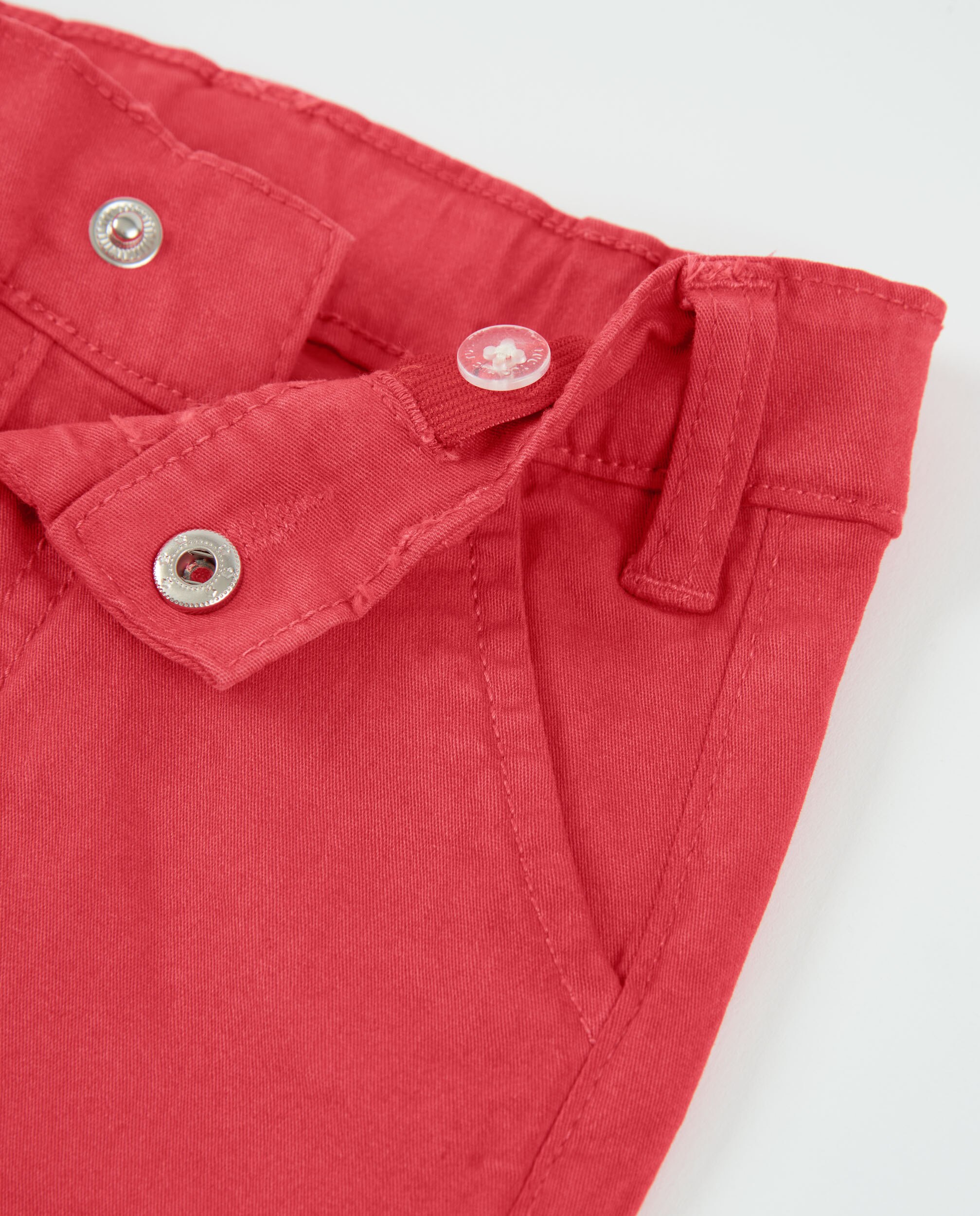 Bermudas Infantil de Plana e Fecho de Pressão Vermelho-3