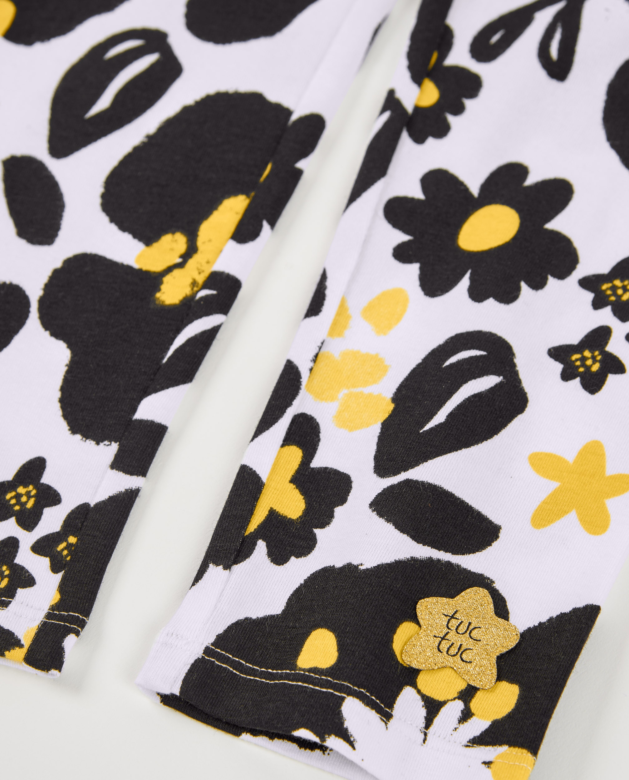 Leggings Infantil de Malha com Estampado Integral Tuc tuc Preto-4
