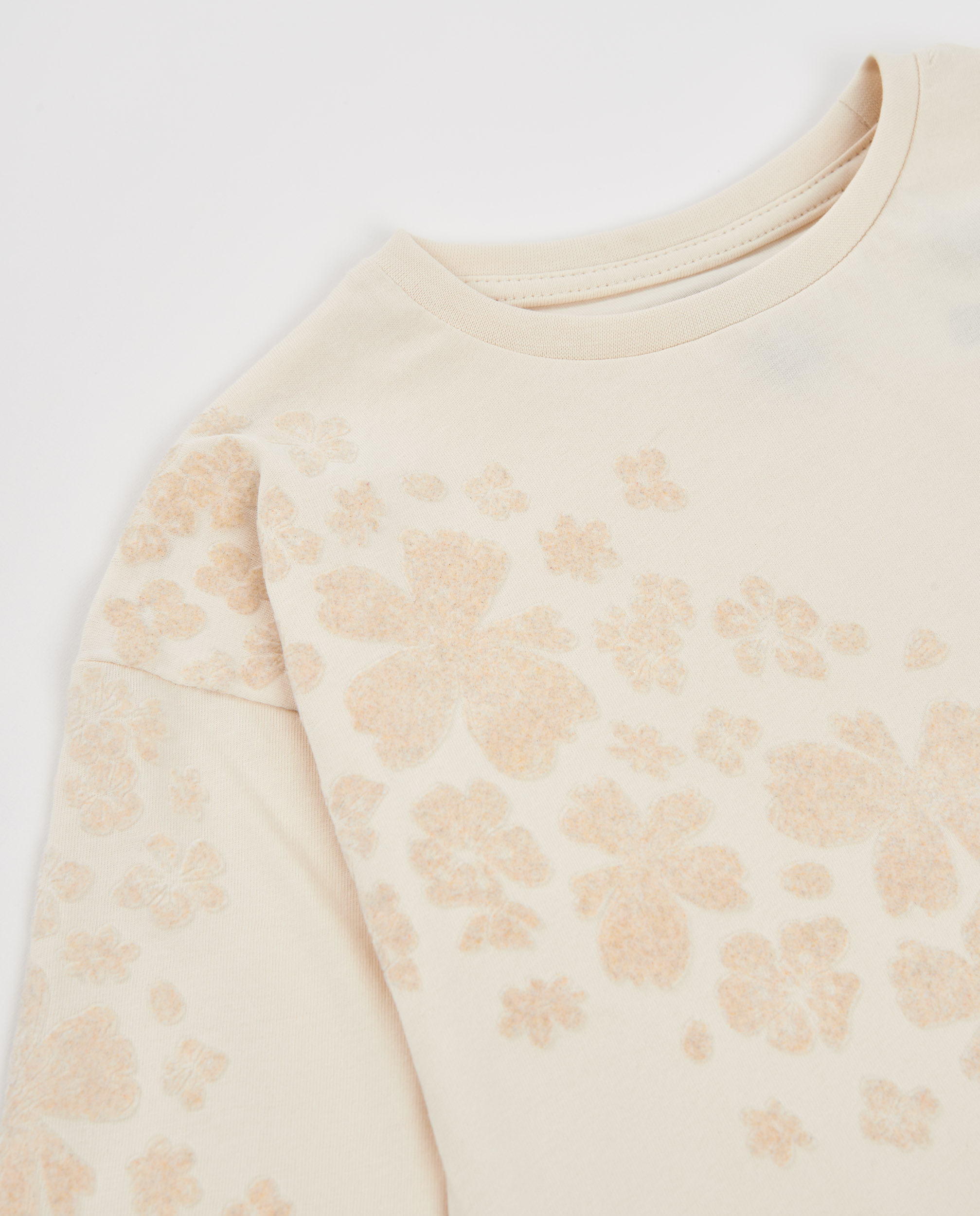 T-shirt Infantil de Malha com Manga Comprida e Estampado Floral Delicado Cru-3