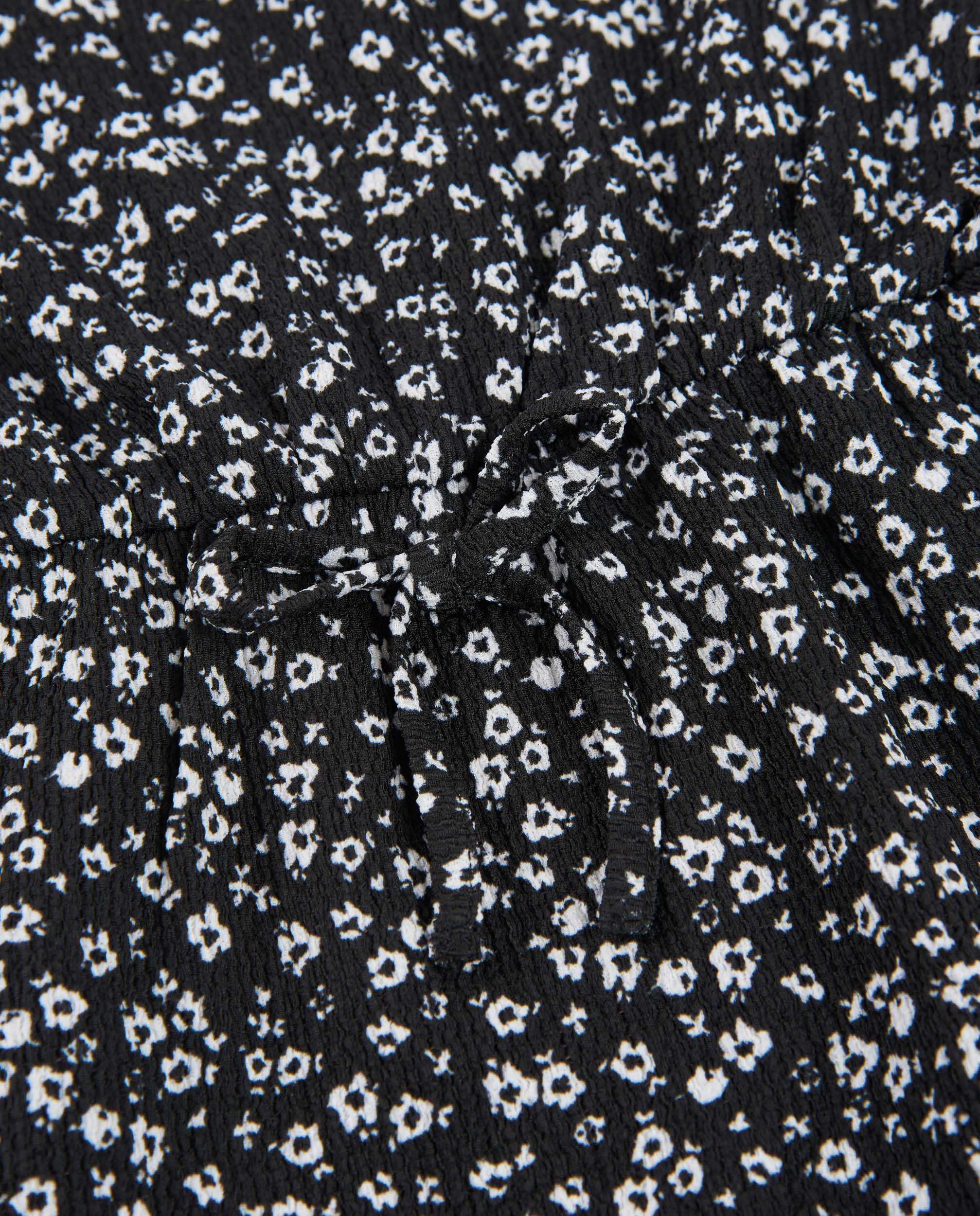 Vestido Infantil de Tecido Plano com Design Floral e Mangas com Folhos Preto-5