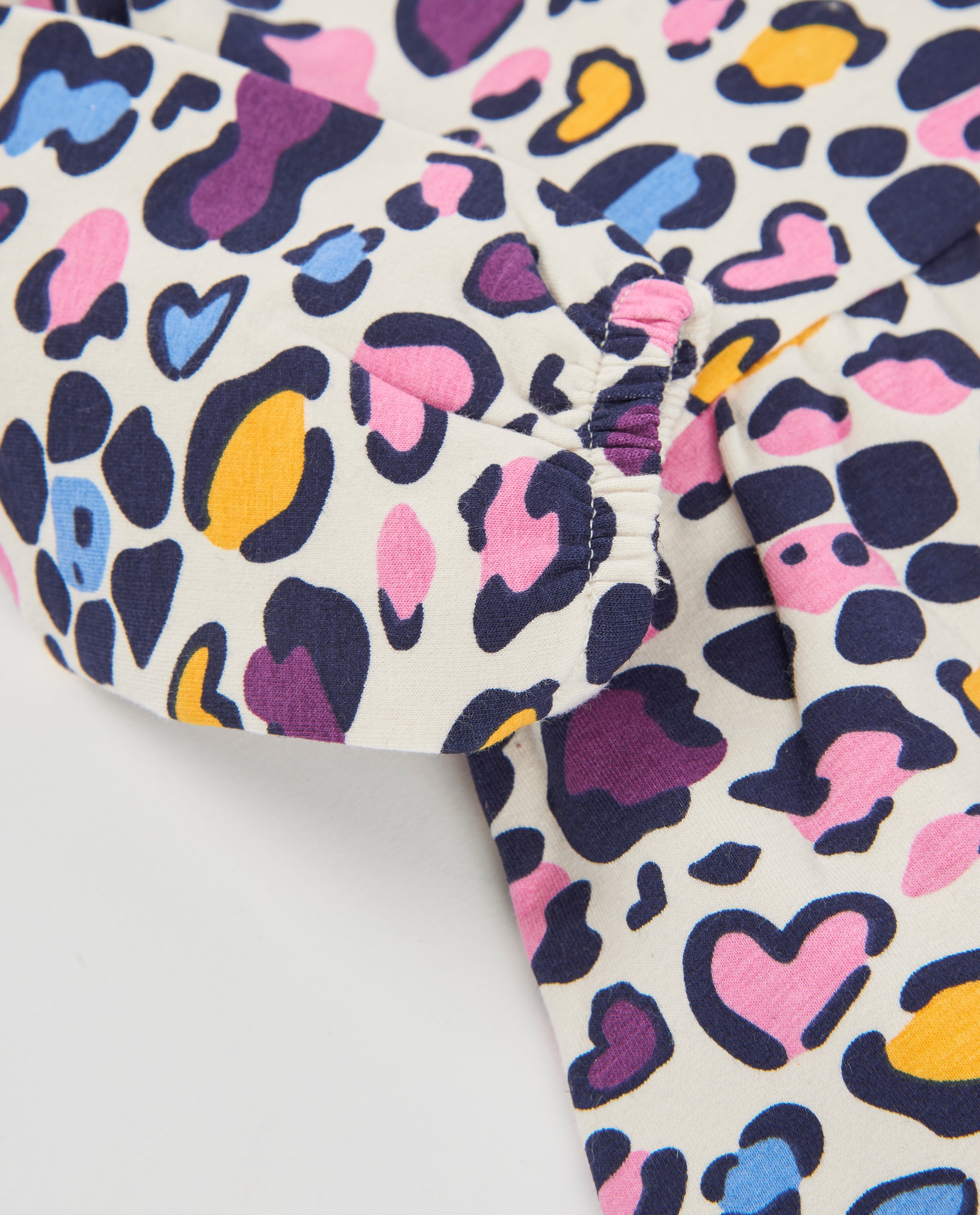 Vestido Infantil de Felpa com Design Animal Print e Detalhe de Laço Cru-5