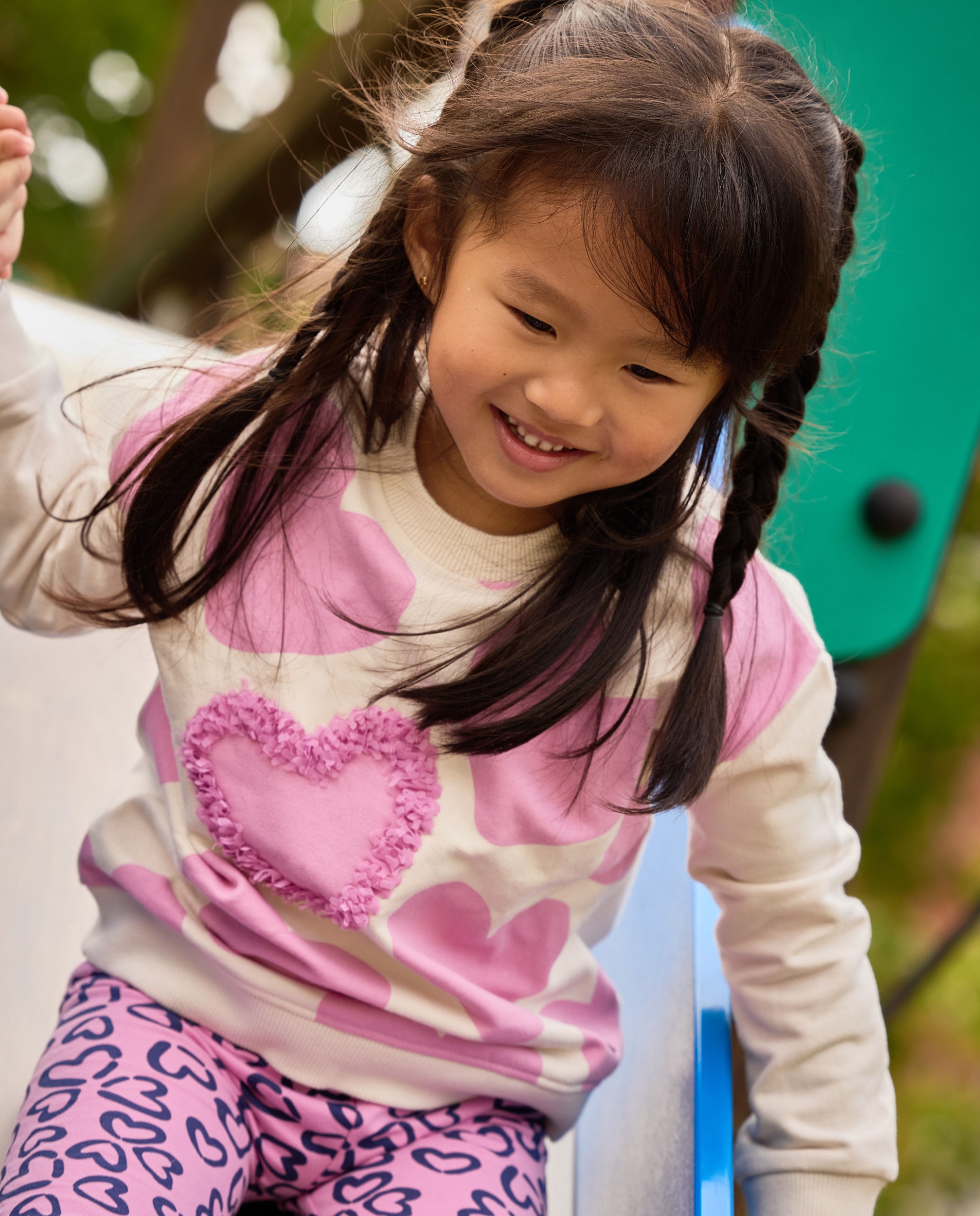 Imagem 0 de Sweatshirt Infantil de Felpa com Design de Corações com Texturas