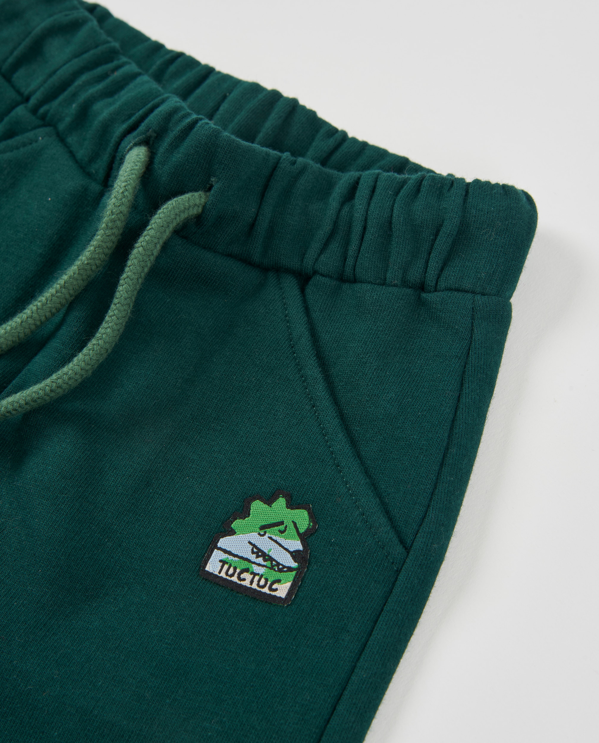 Calças Infantil de Felpa com Cintura Ajuste Confortável e Cordão Verde-4