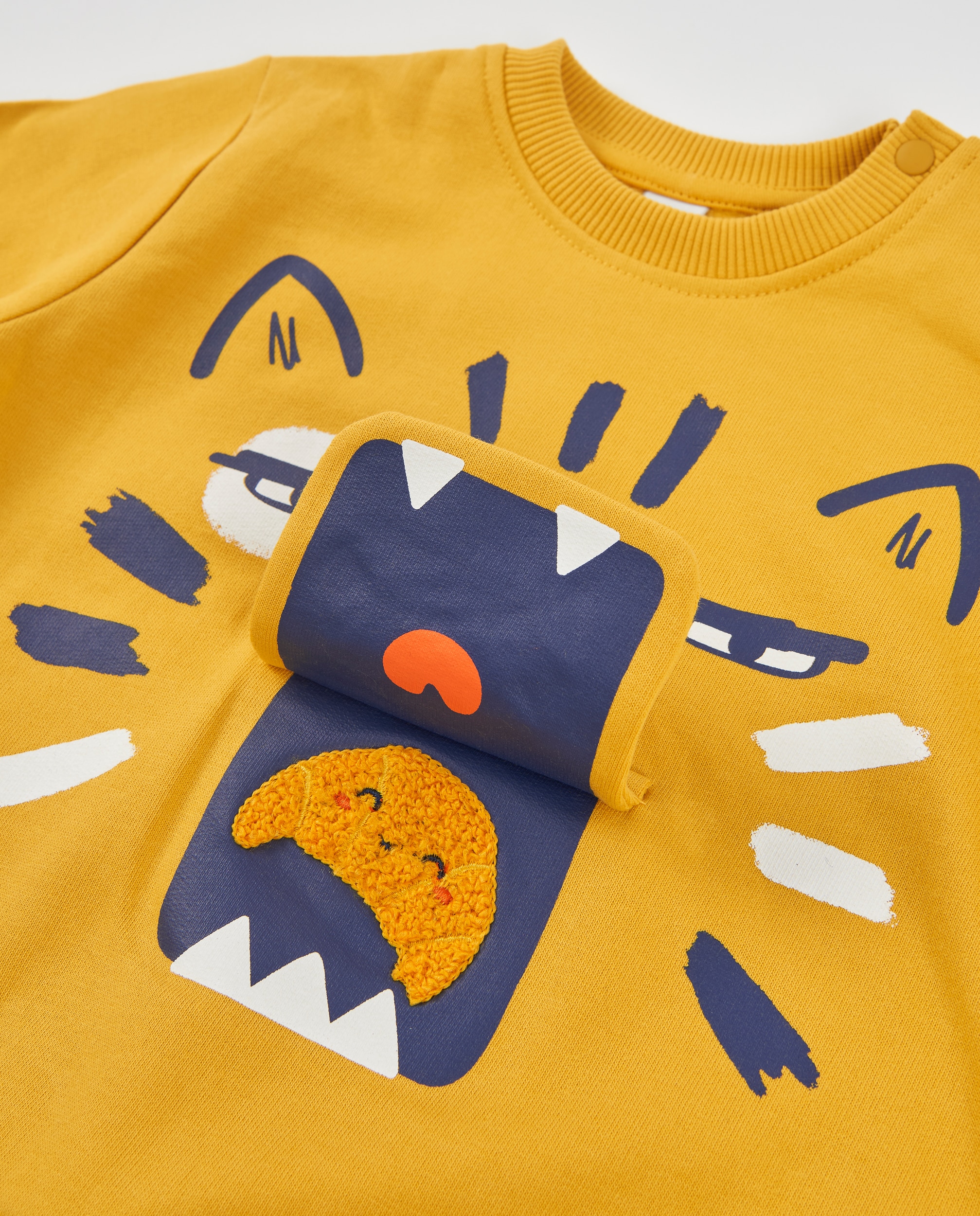 Sweatshirt Infantil de Felpa com Design Tigre e Aplique Divertido Amarelo-4