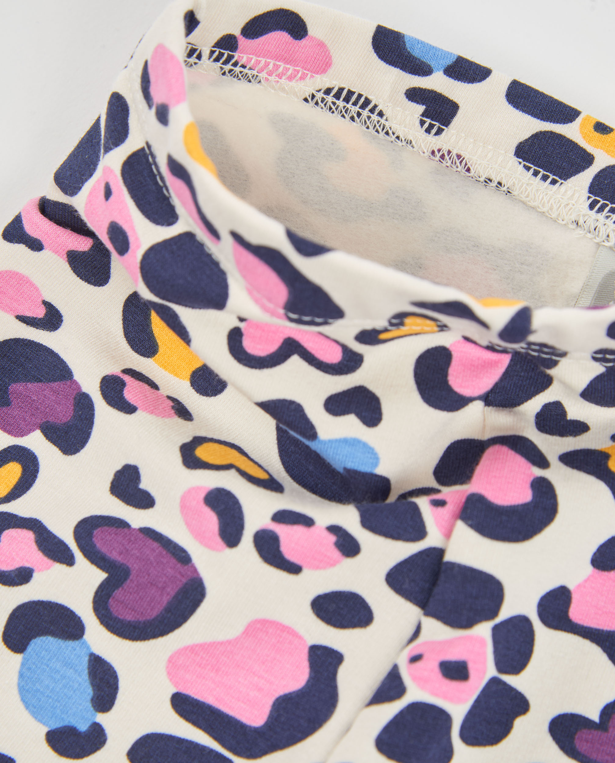 Leggings Infantil de Felpa com Estampado Animal Print e Tecido Confortável Cru-4