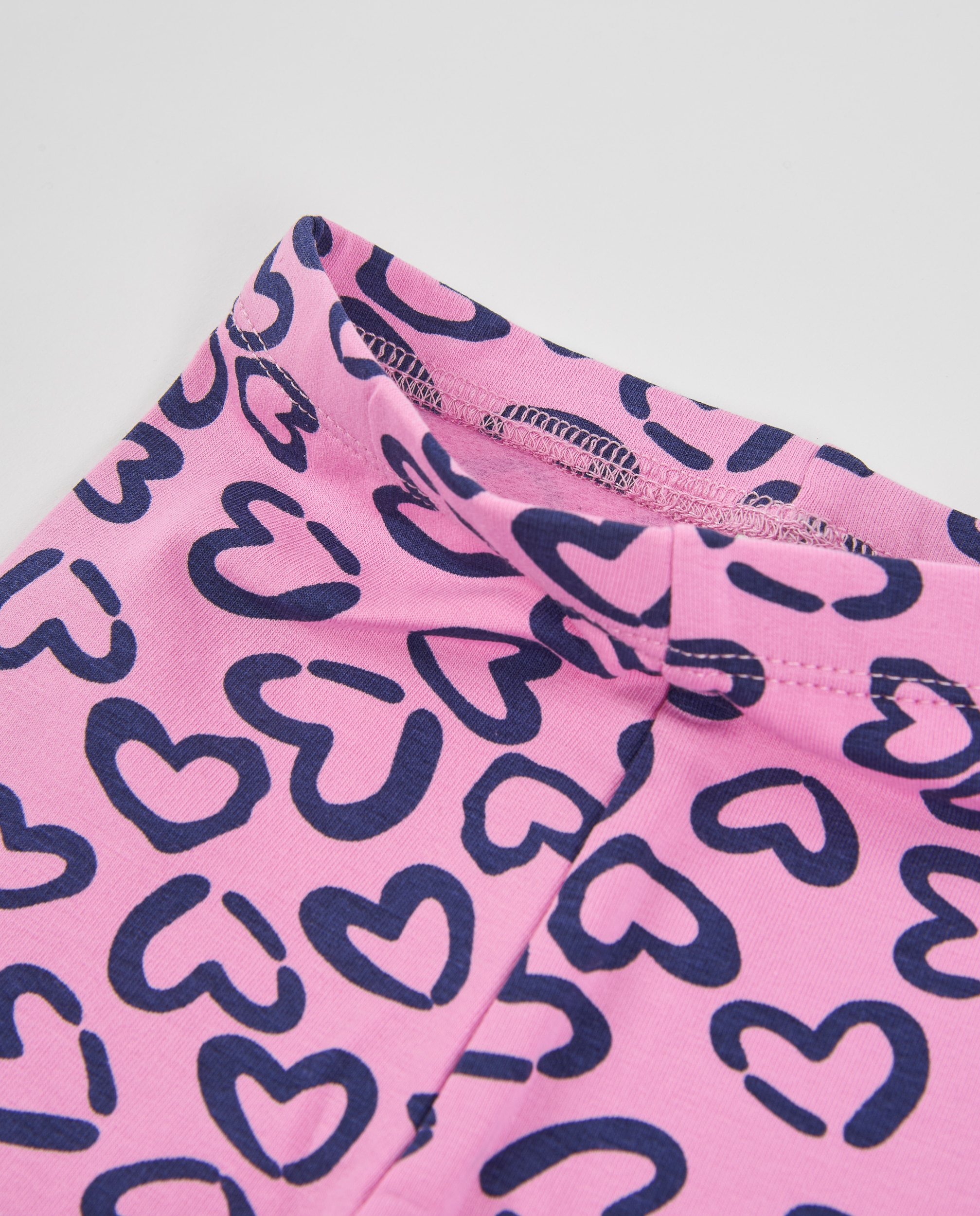 Leggings Infantil de Felpa com Design de Corações e Detalhes em Contraste Rosa-4