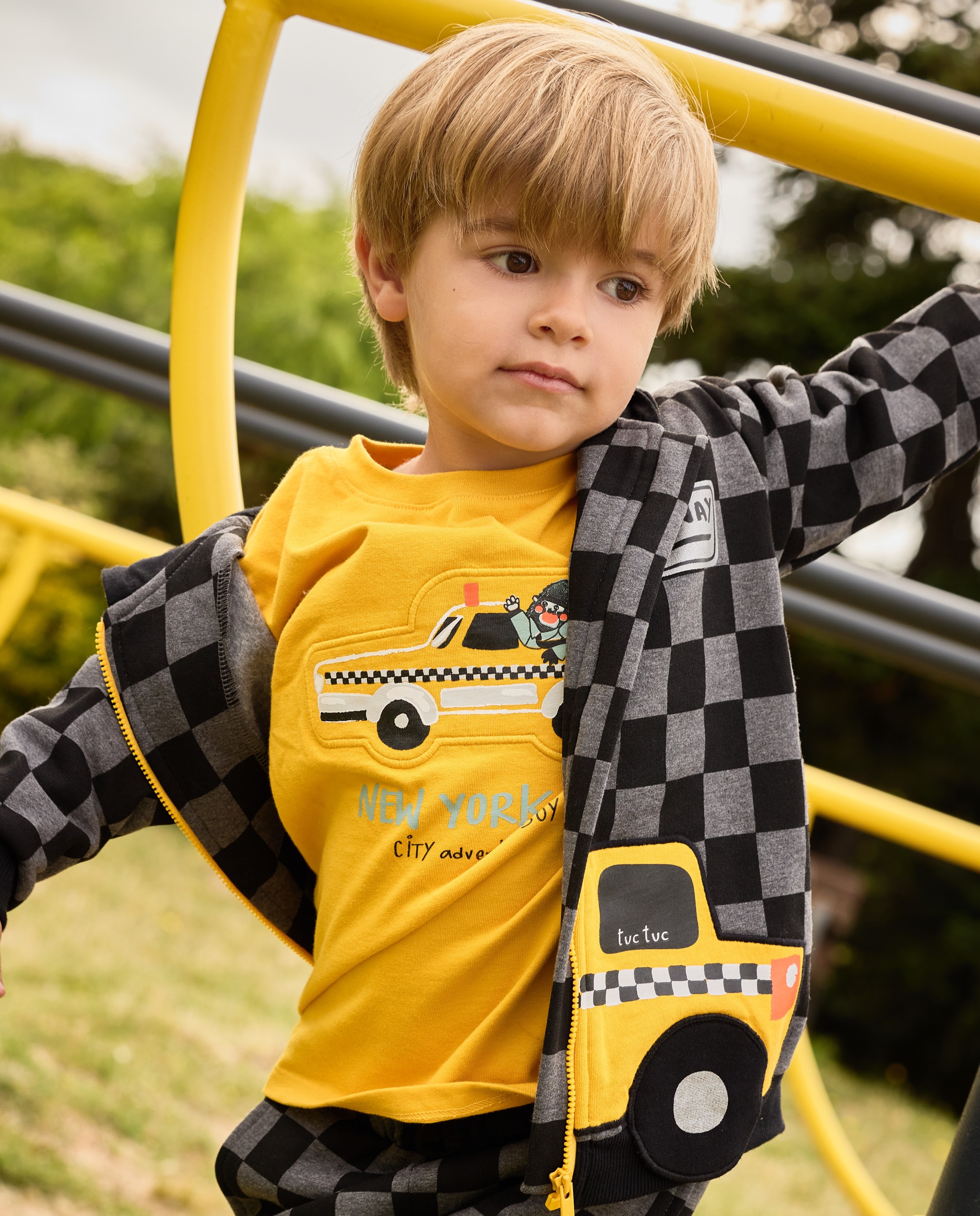 Imagem 0 de T-shirt Infantil de Malha com Aplique de Carro
