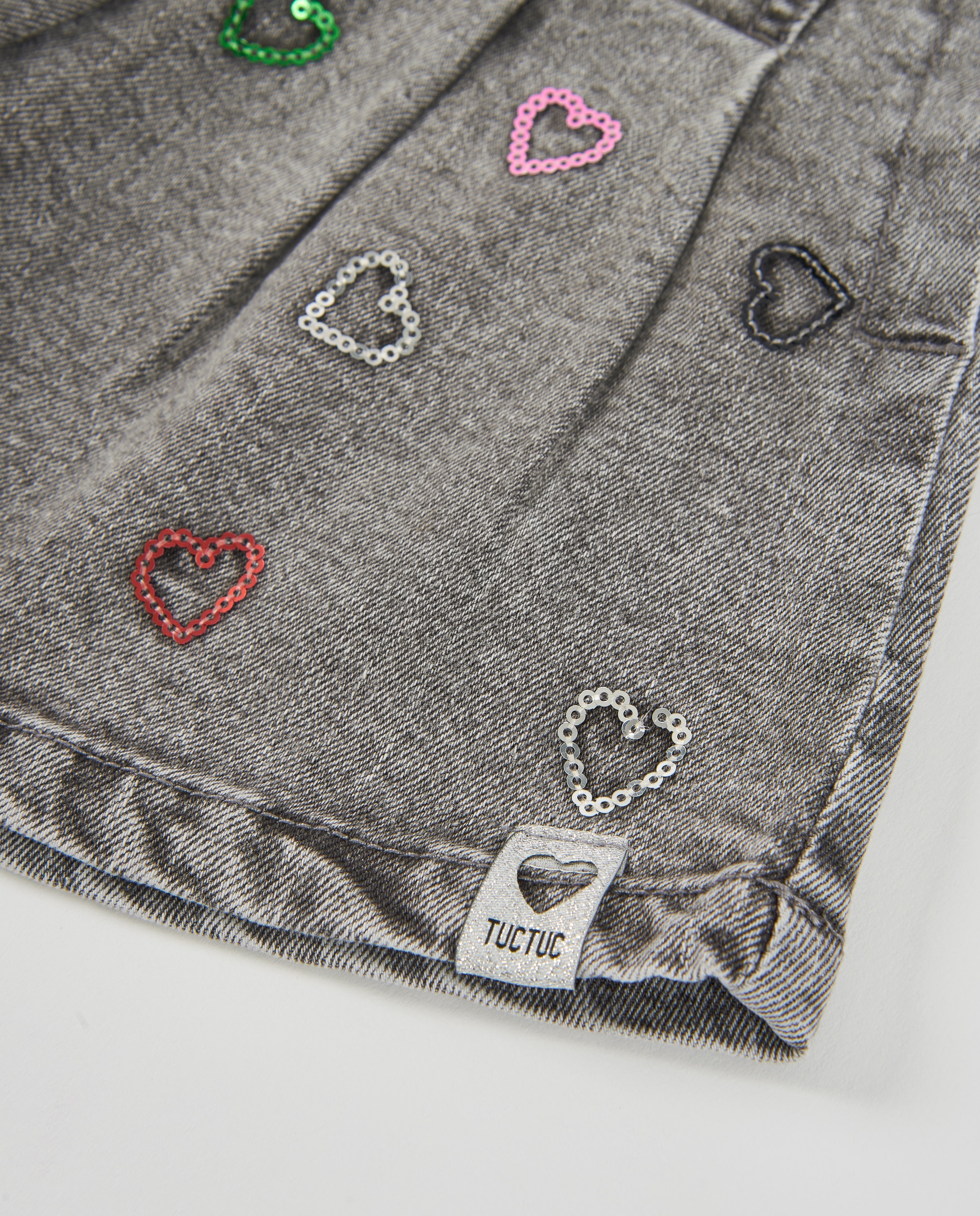 Saia Infantil de Denim com Bordado de Corações Cinzento-claro-4
