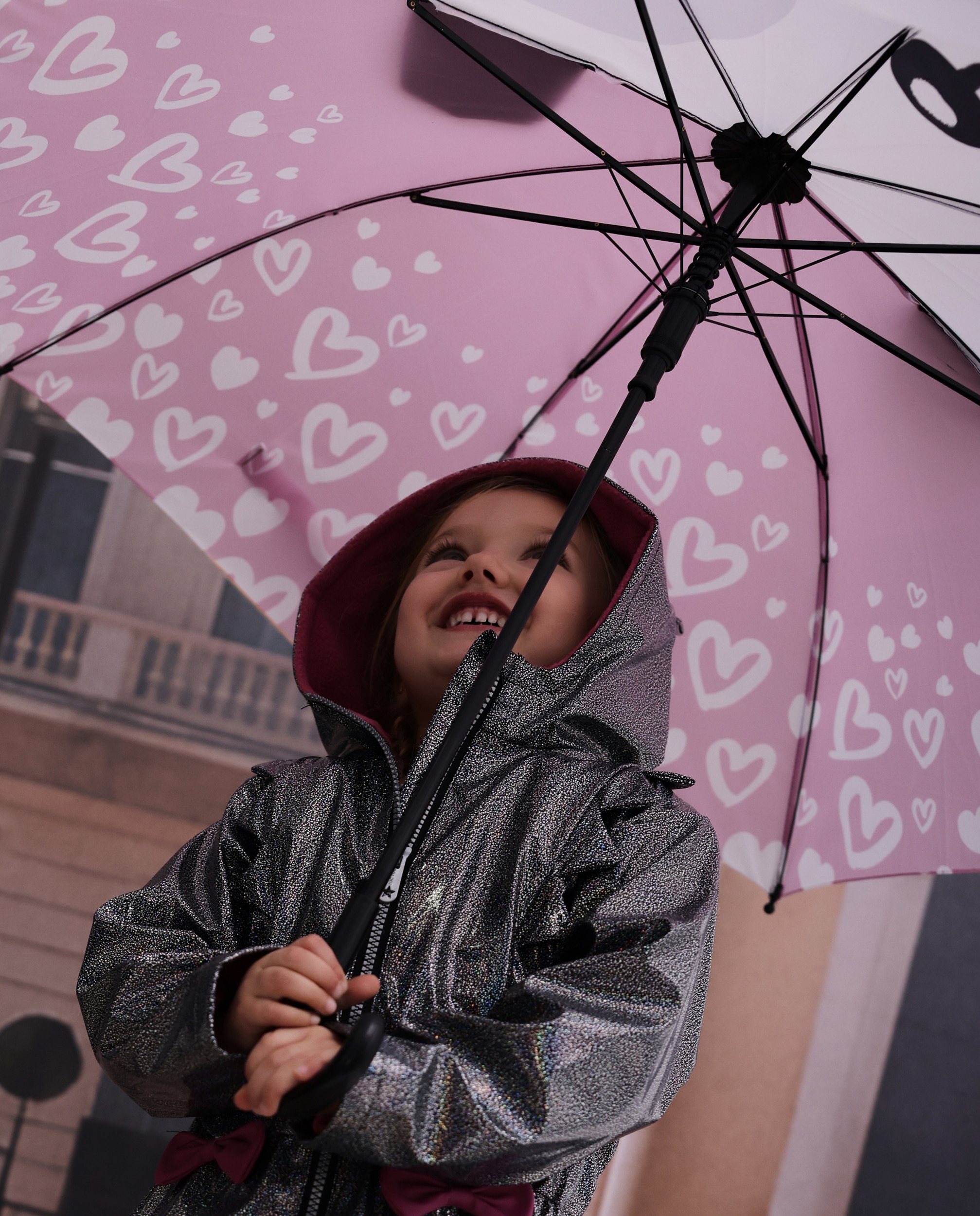 Imagem 0 de Guarda-chuva Infantil com Abertura Automática e Estampado de Corações