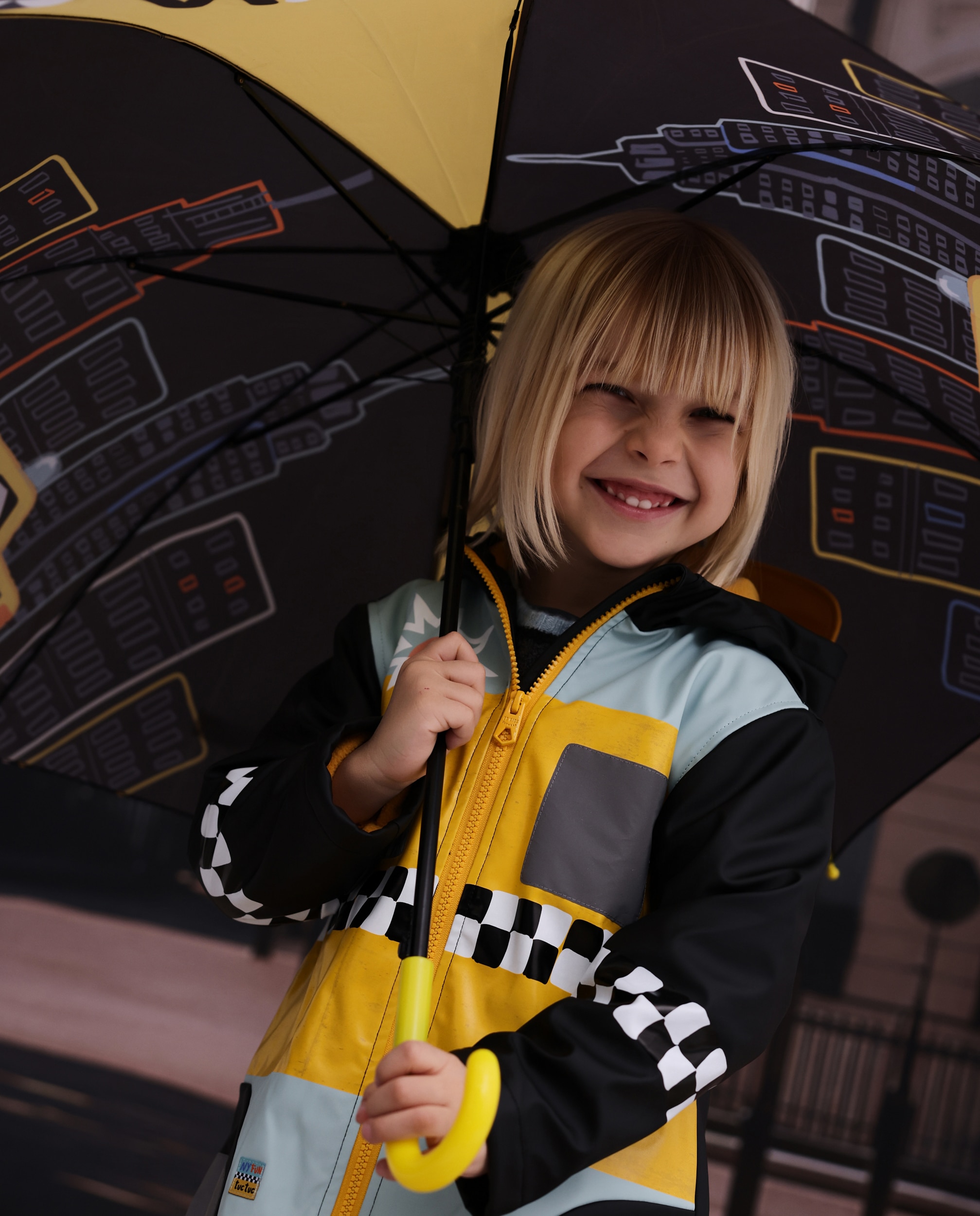 Imagem 0 de Guarda-chuva Infantil com Abertura Automática e Estampado de Táxi