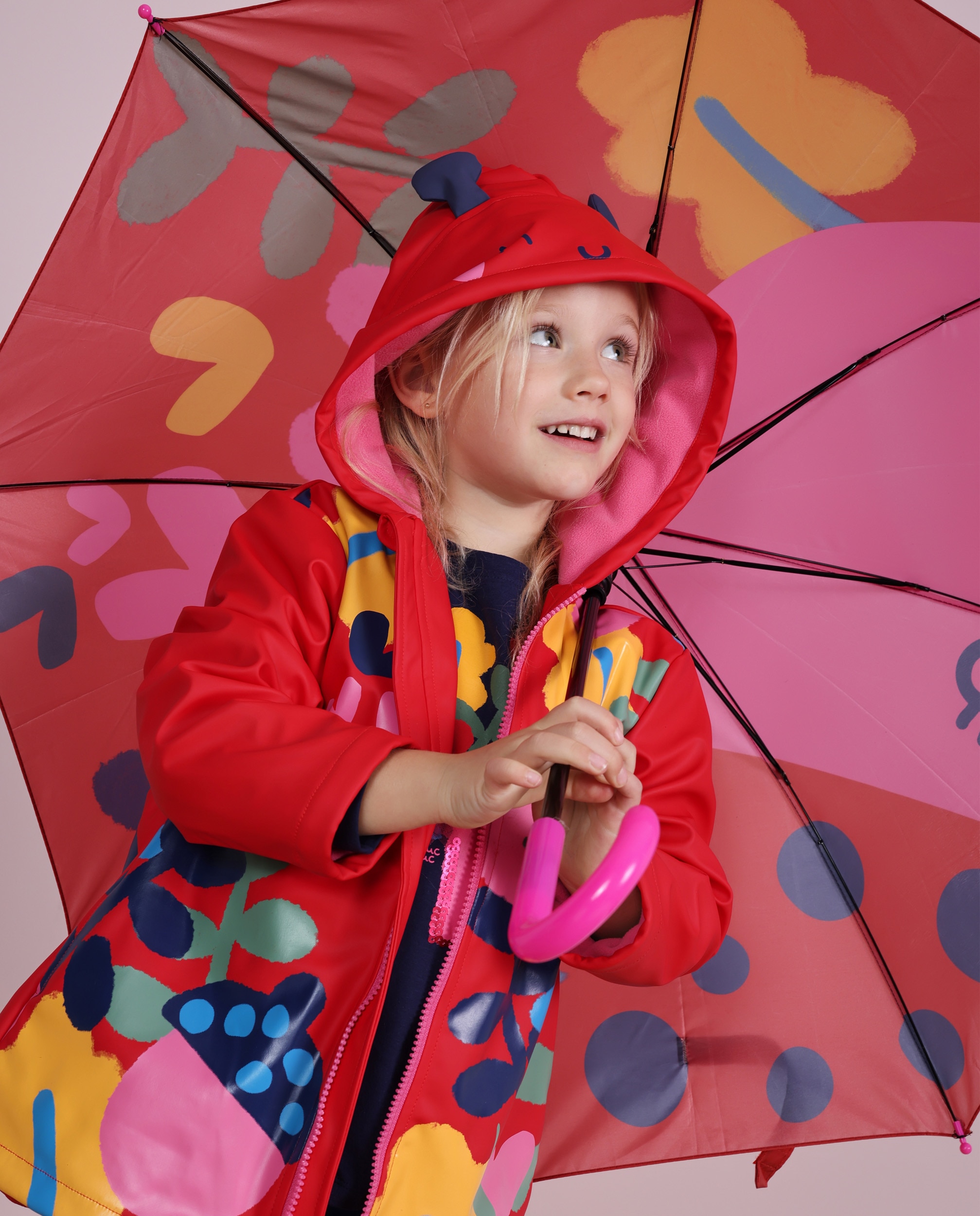Imagem 0 de Guarda-chuva Infantil com Estampado de Joaninha e Cores Vivas