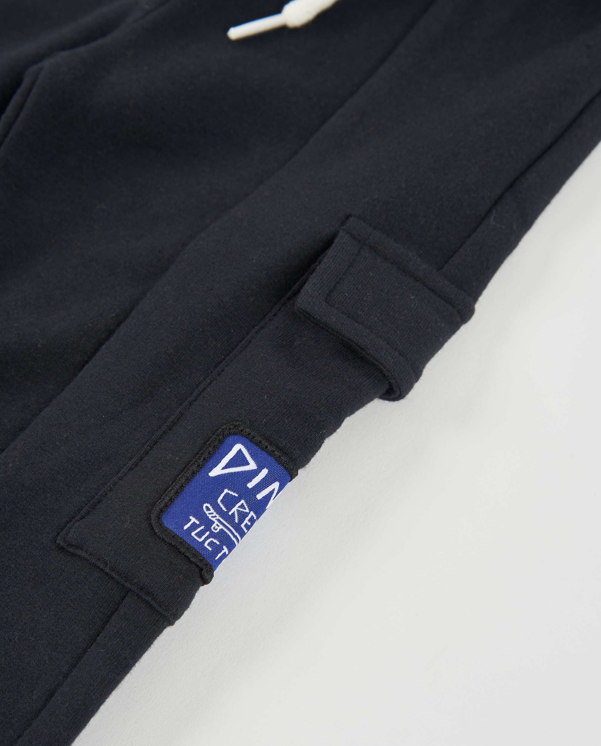 Calças Infantil de Felpa com Bolso Cargo e Tacto Suave Preto-4