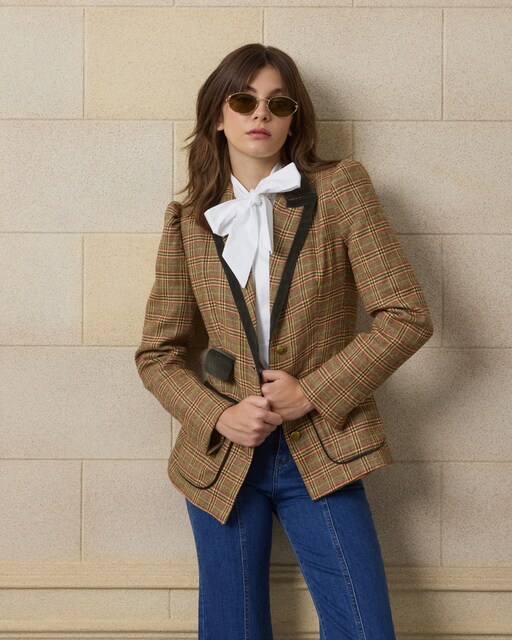 Imagem 0 de Blazer Unique de Manga Abalonada Aos Quadrados em Castanho