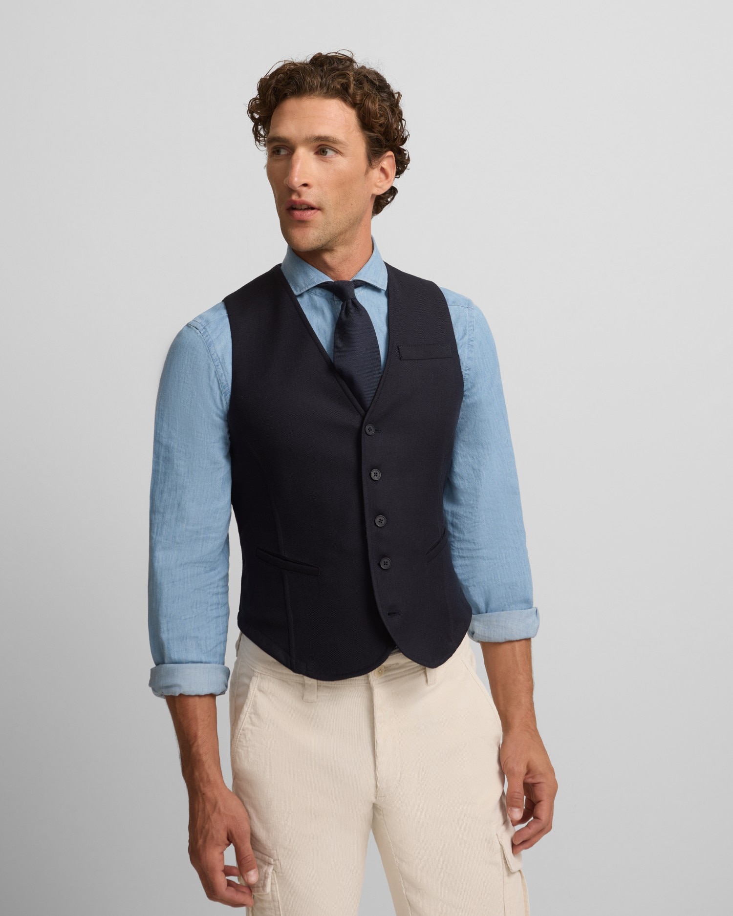 Imagem 0 de Colete de Malha com Corte a Direito em Azul-marinho