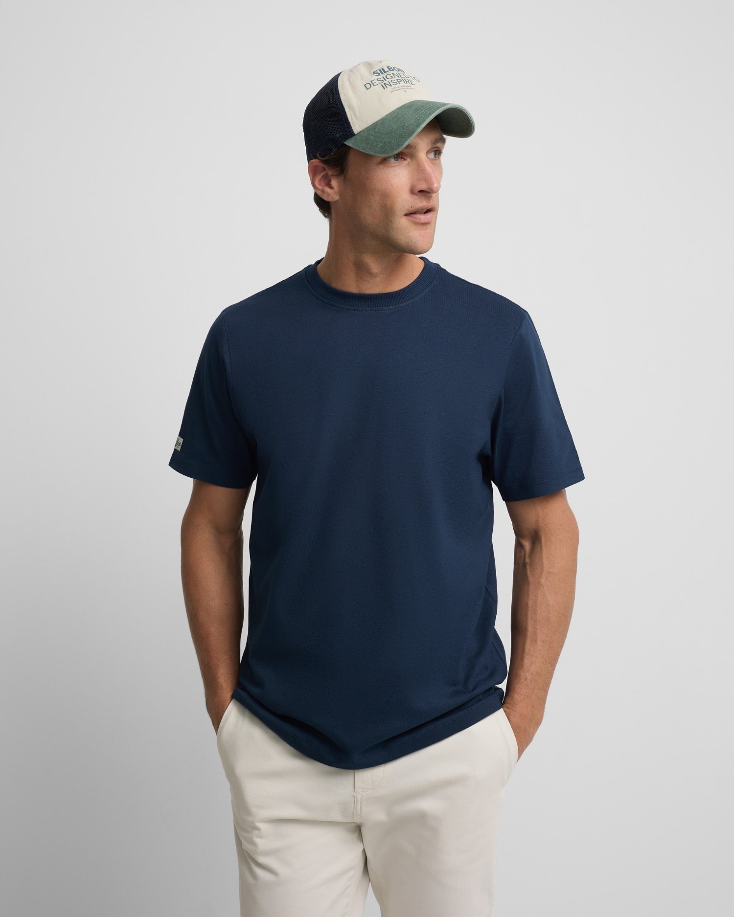 Imagem 0 de T-shirt Clássica com Etiqueta