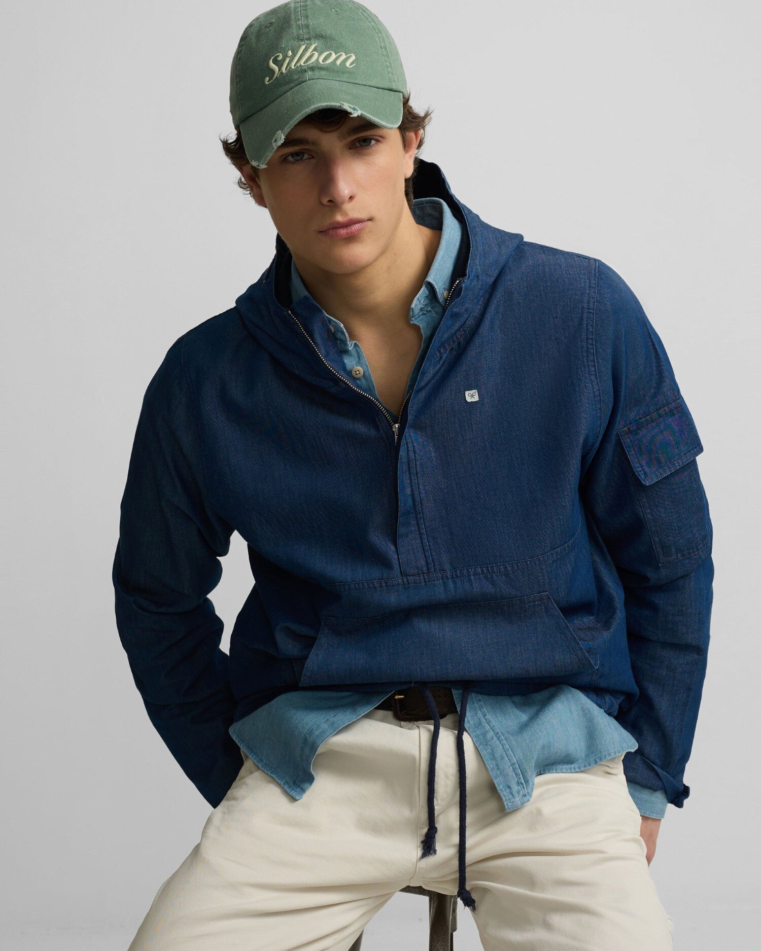 Imagem 0 de Corta-vento Denim com Capuz em Azul