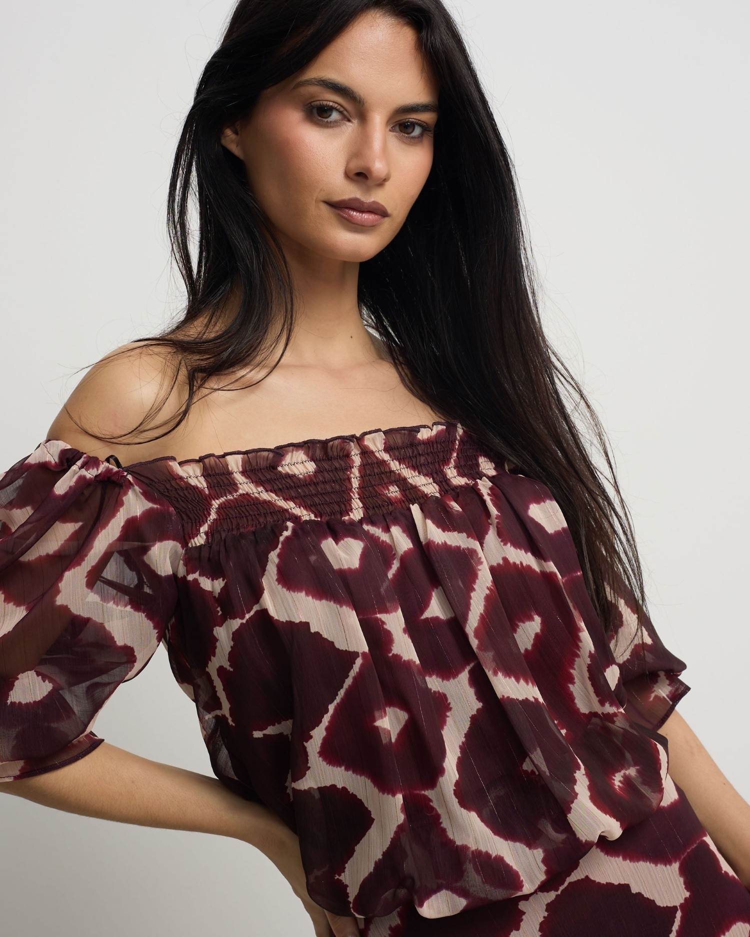 Blusa Franzida com Estampado em Castanho Castanho / Branco gasto-3