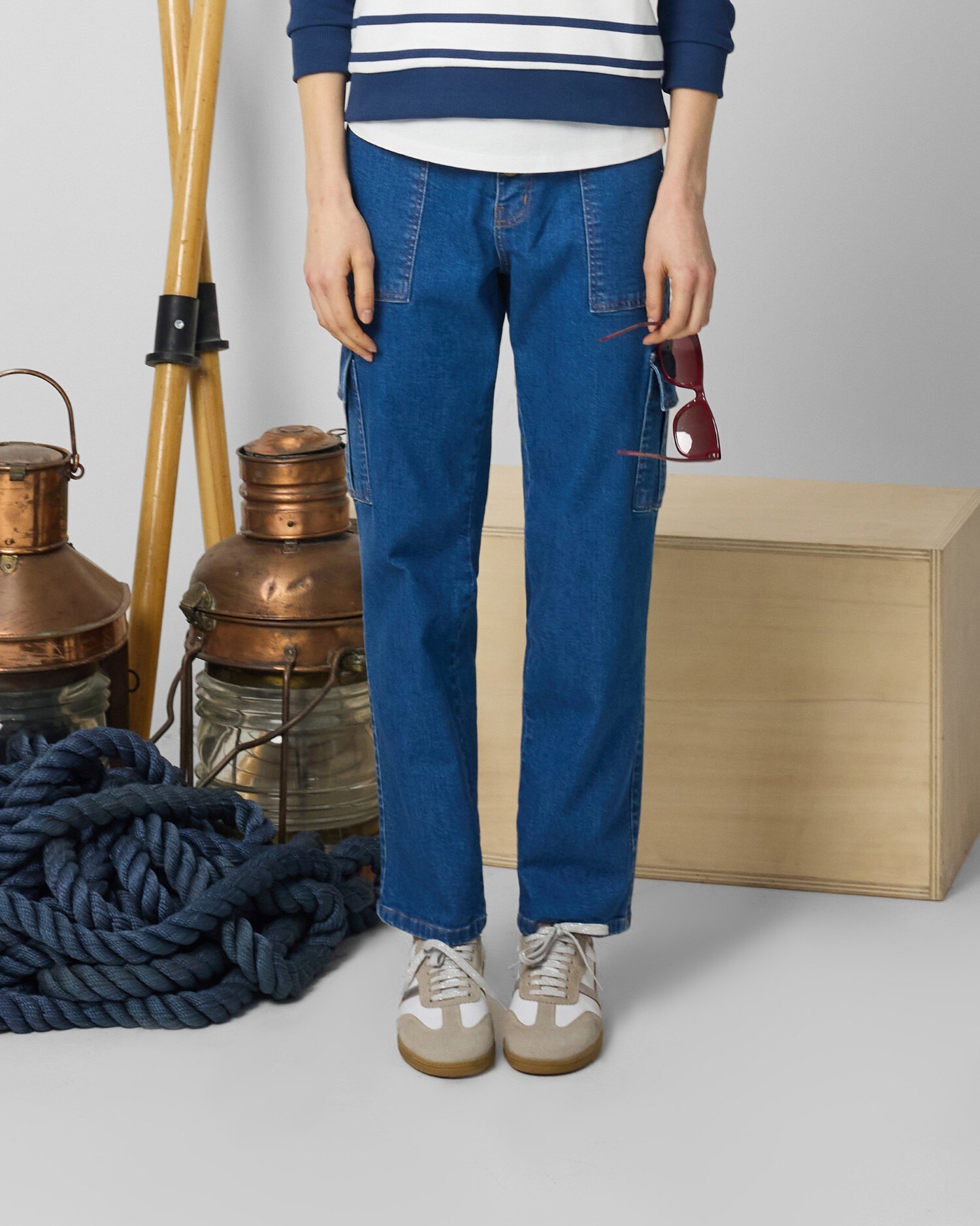 Jeans com Corte a Direito Cargo Denim Azul denim-3