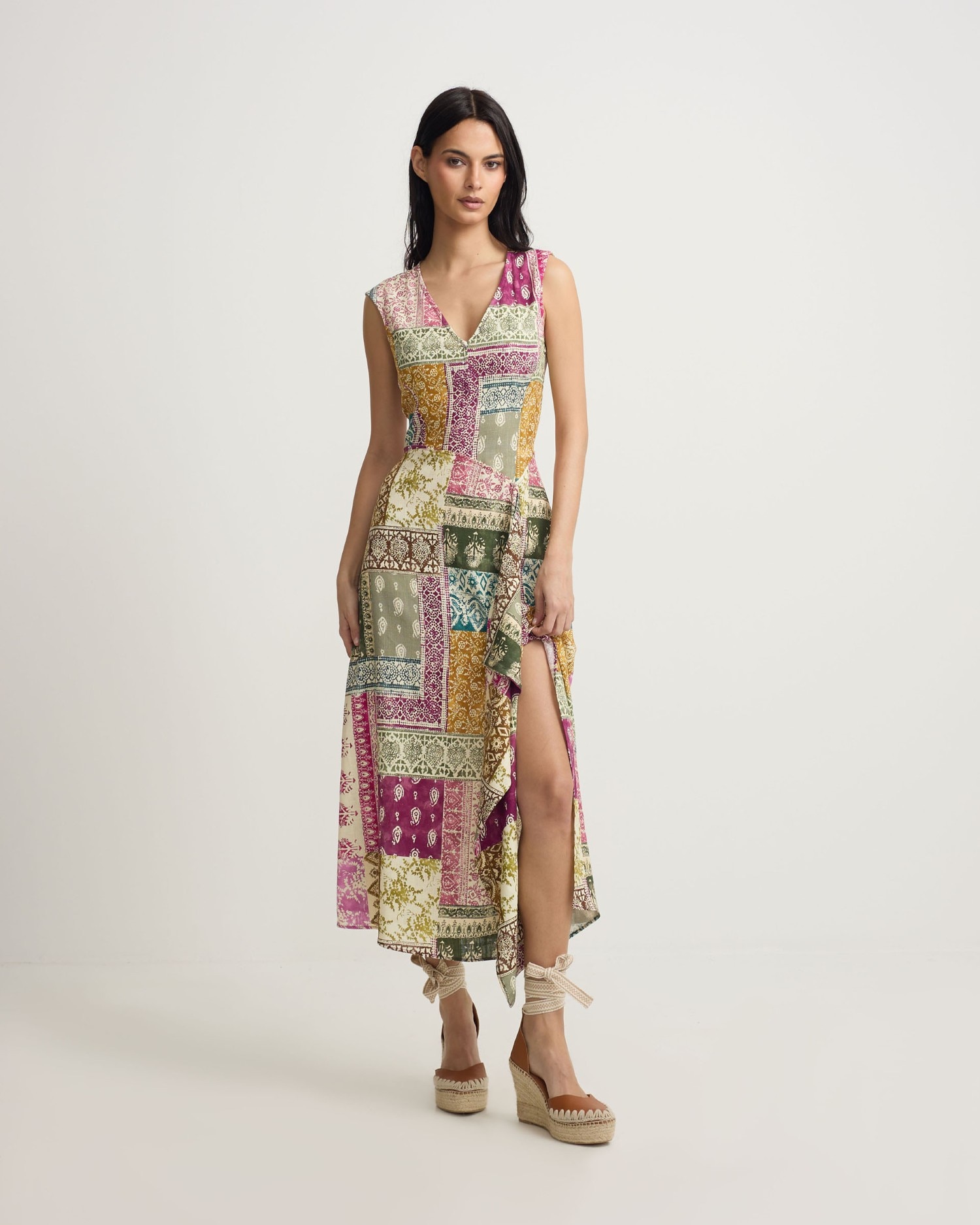 Imagem 0 de Vestido Midi Estampado Patchwork em Várias Cores