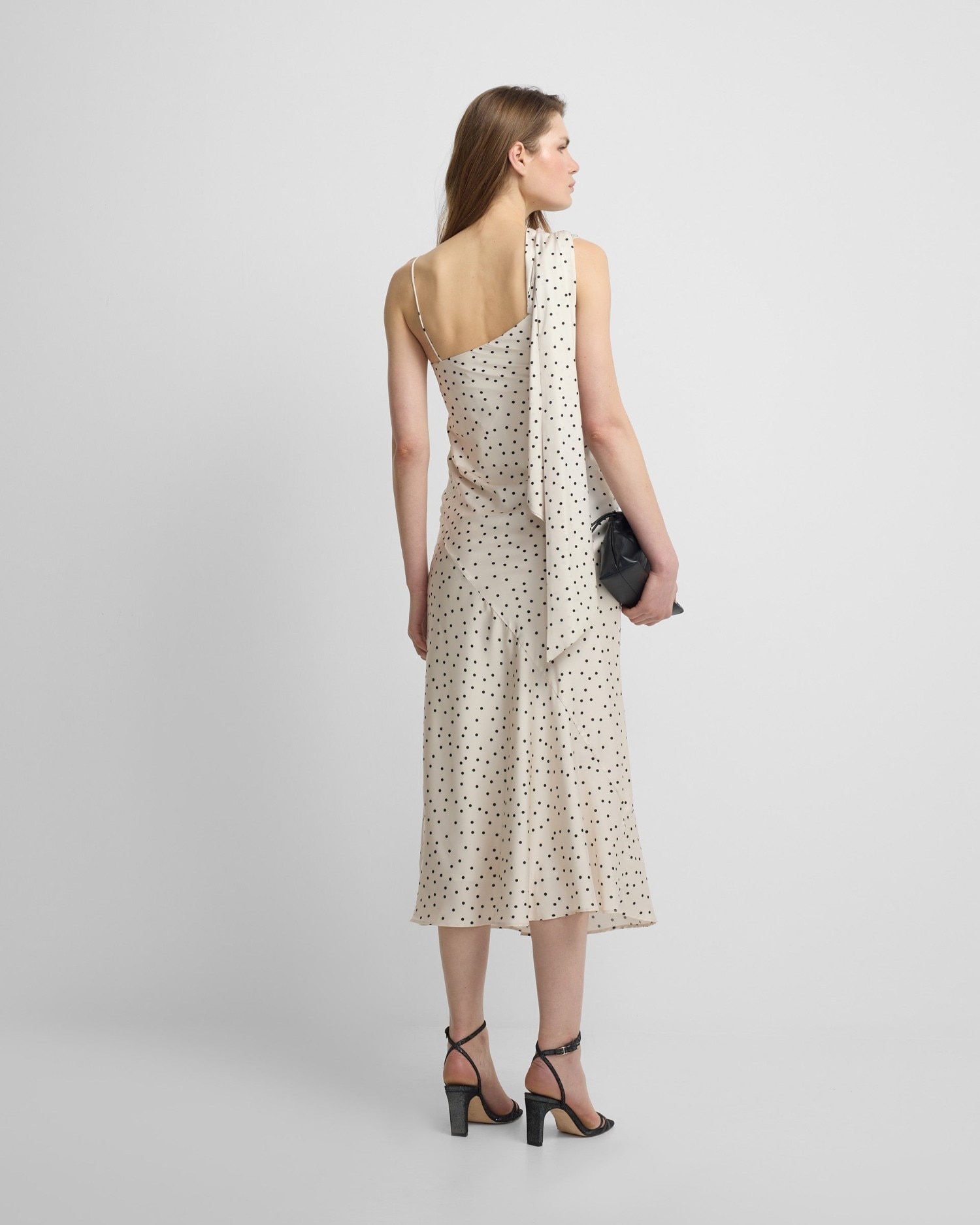 Vestido Interior com Bolinhas em Branco e Preto Branco-2
