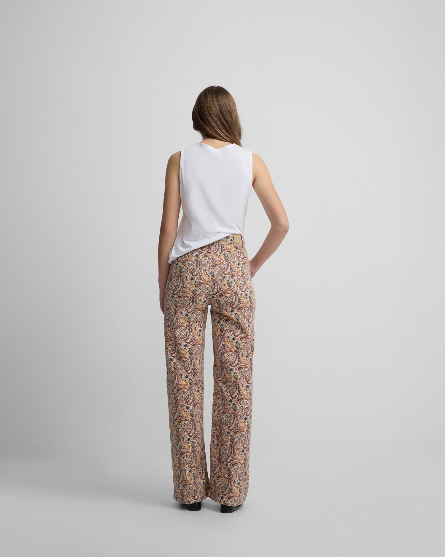 Calças Denim com Estampado Cachemir em Laranja Laranja-2