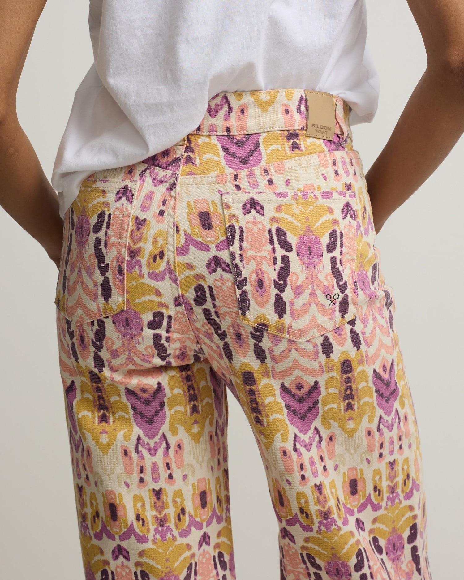Calças Denim Estampado Ikat Rosas Rosa-3