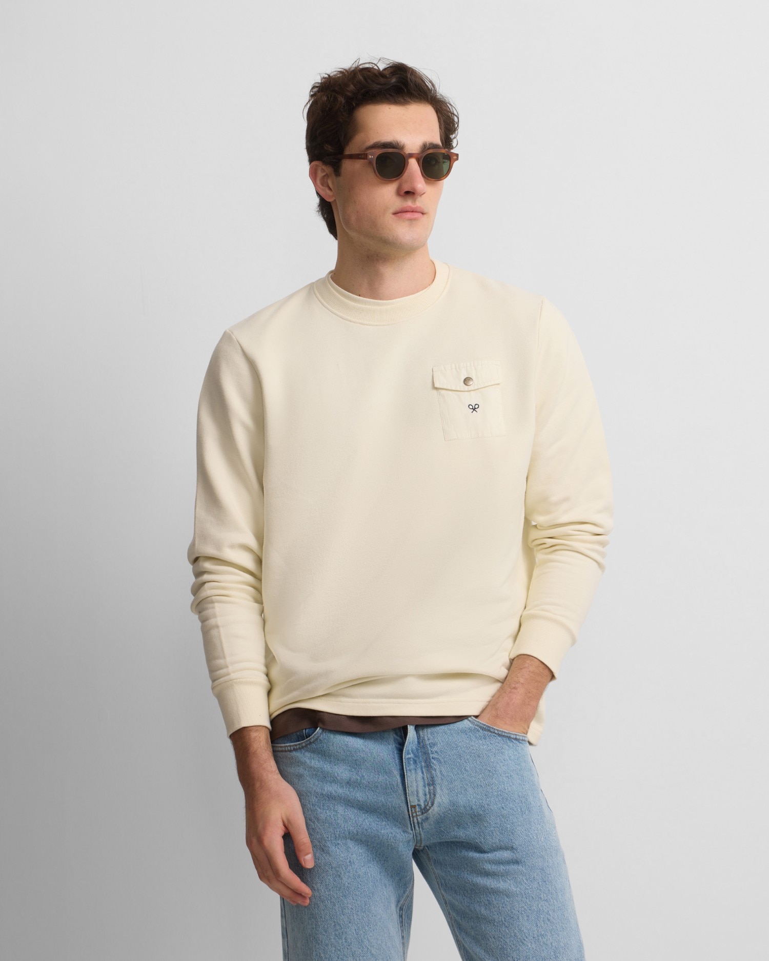Sweatshirt sem Capuz com Bolso Cruise em Creme Creme-1