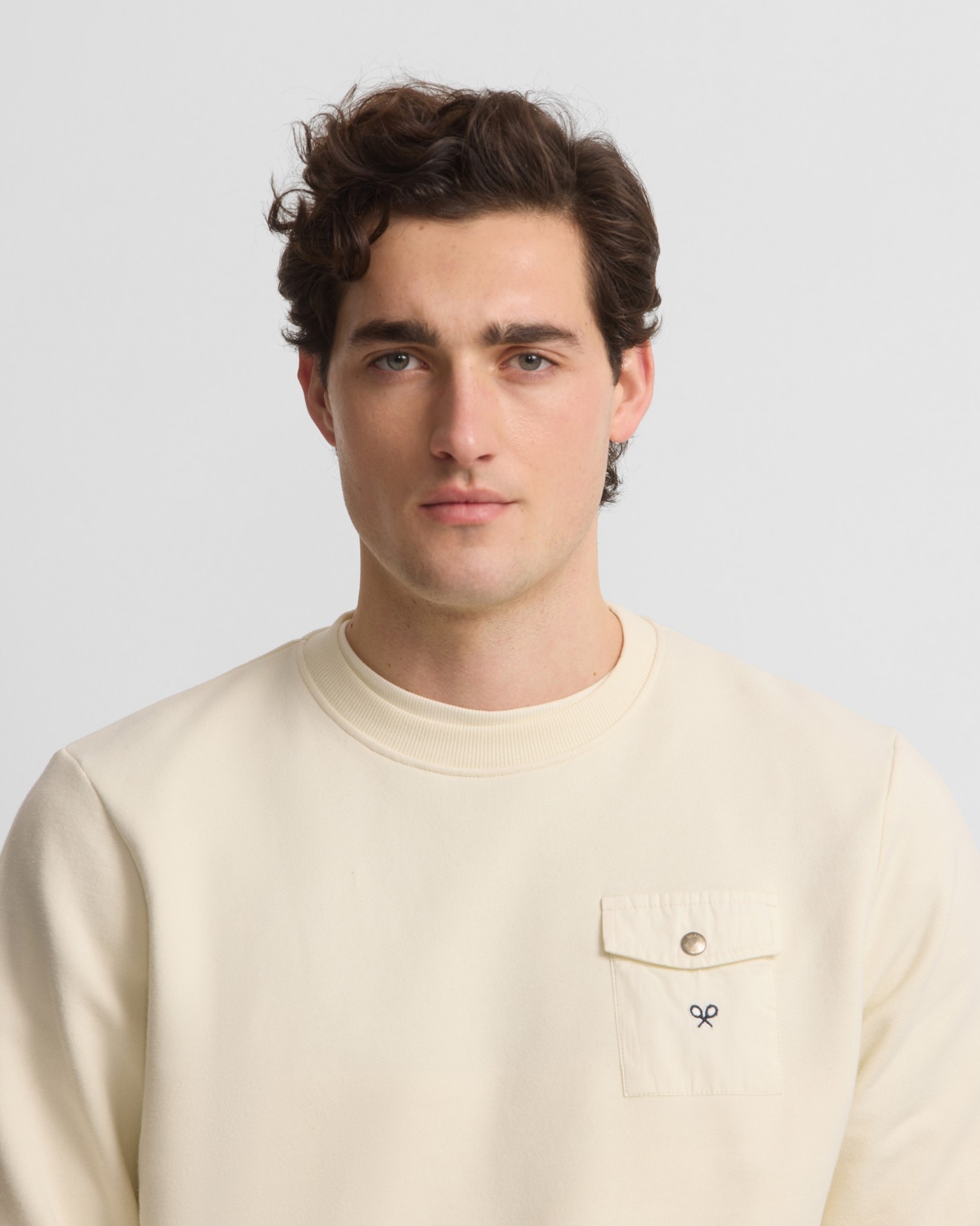 Sweatshirt sem Capuz com Bolso Cruise em Creme Creme-3