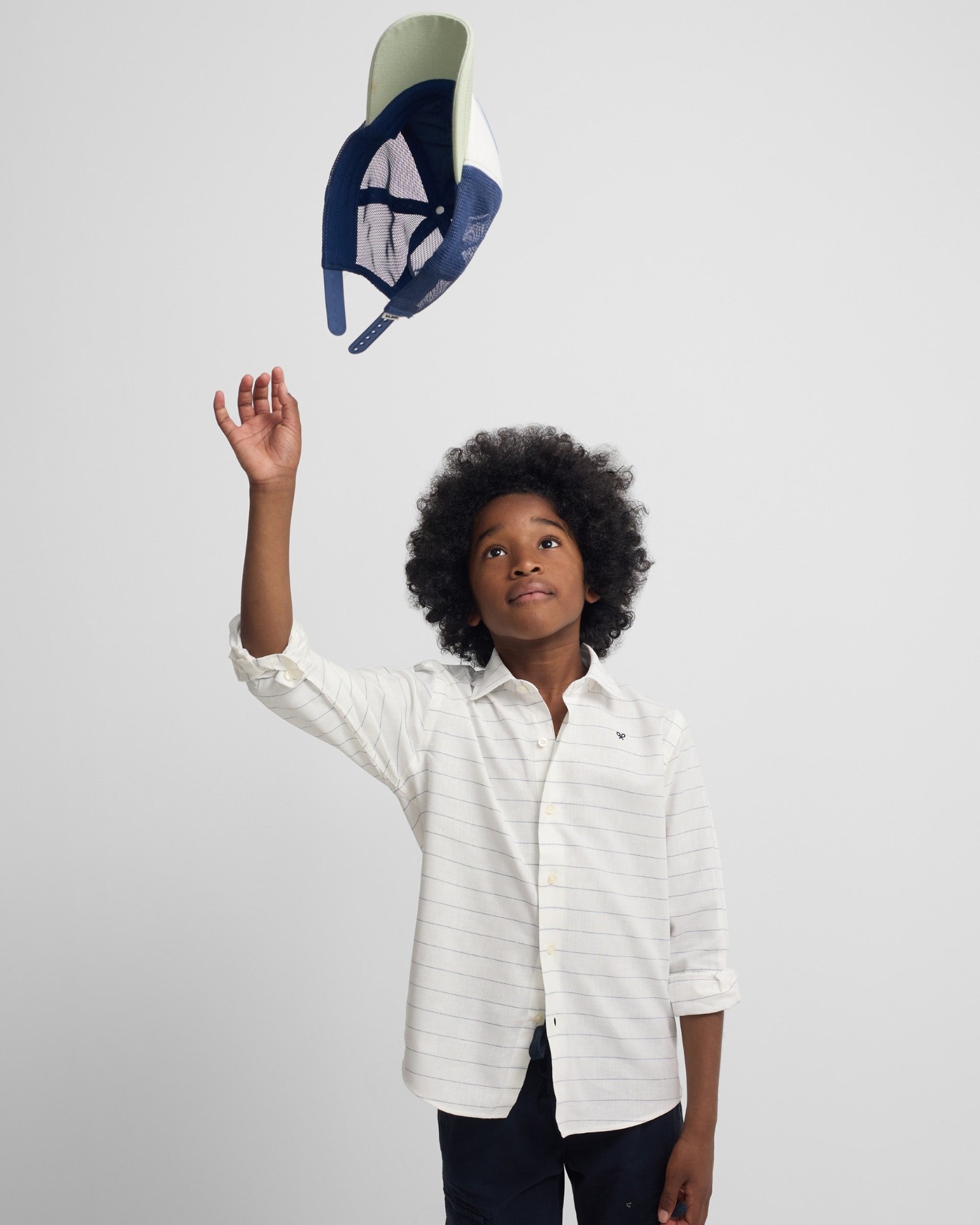Imagem 0 de Camisa Infantil de Linho Às Riscas Finas em Azul