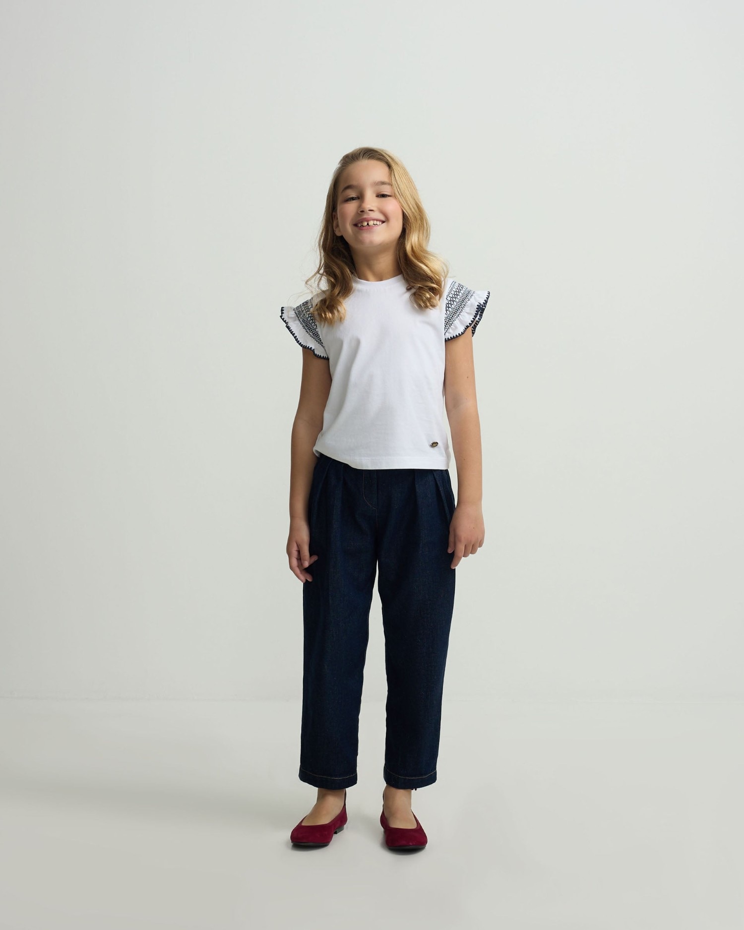 Imagem 0 de T-shirt Infantil com Bordado nas Mangas Branca