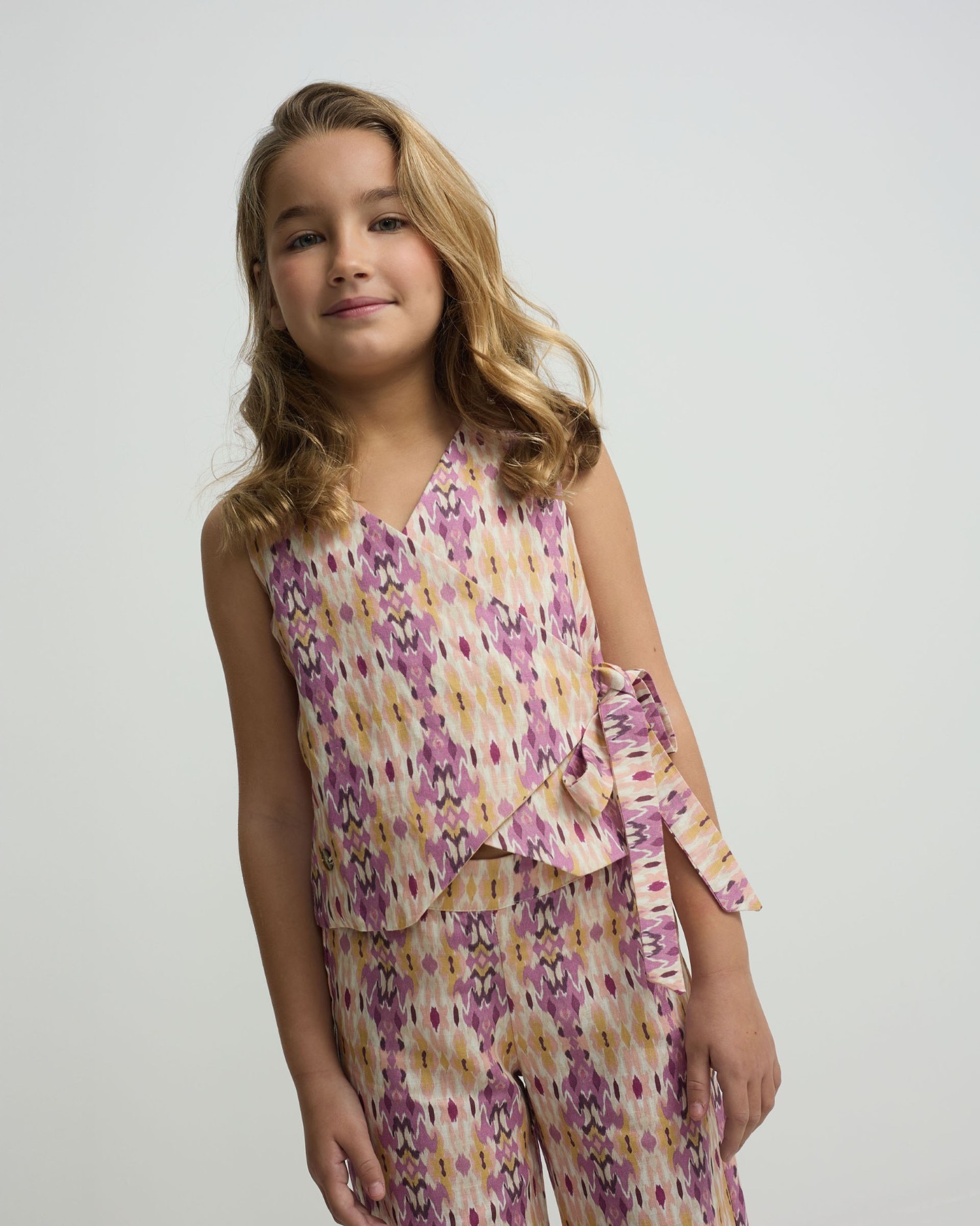 Imagem 0 de Colete Infantil em Linho com Estampado Ikat em Rosa