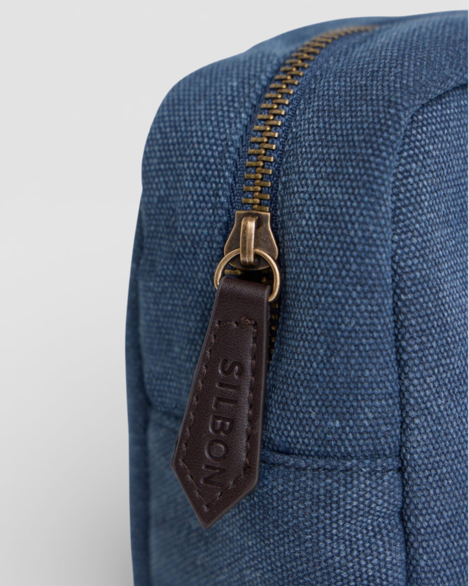 Necessaire com Detalhe de Pele Azul-marinho Azul-marinho-3