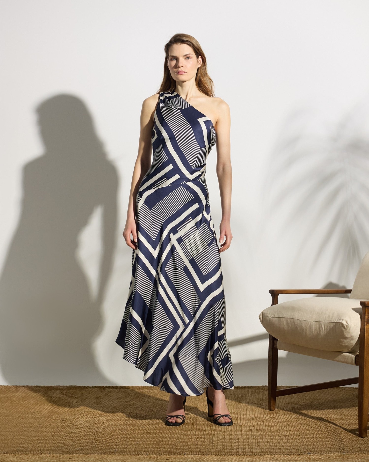 Imagem 0 de Vestido Midi Unique Assimétrico Estampado Azul