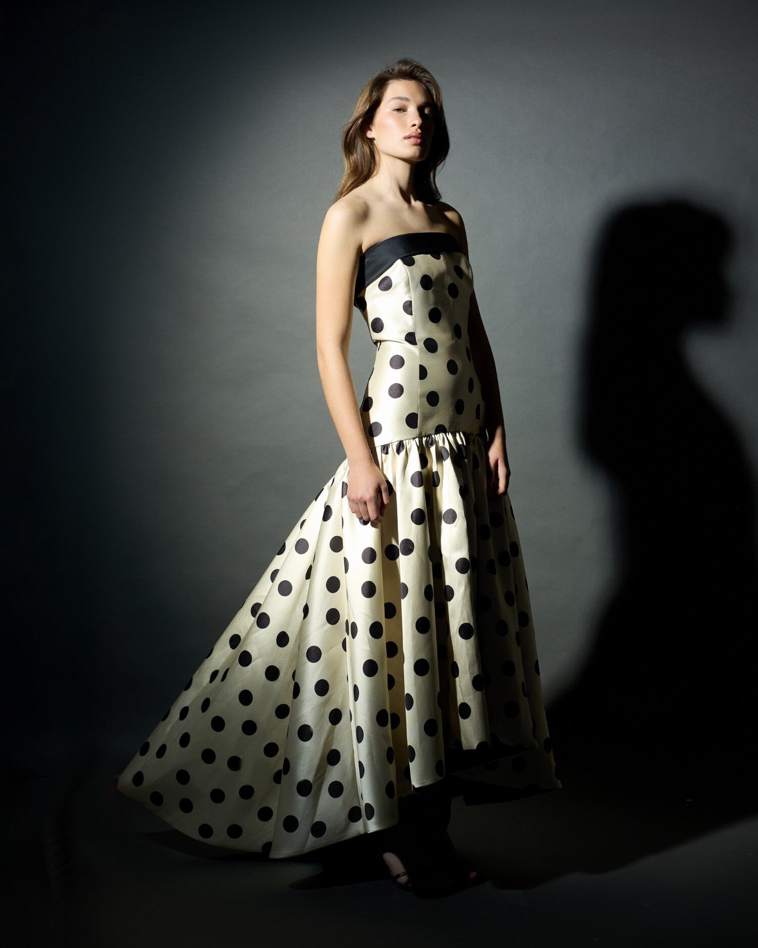Imagem 0 de Vestido Caprile X Silbon Lunar em Baunilha e Preto