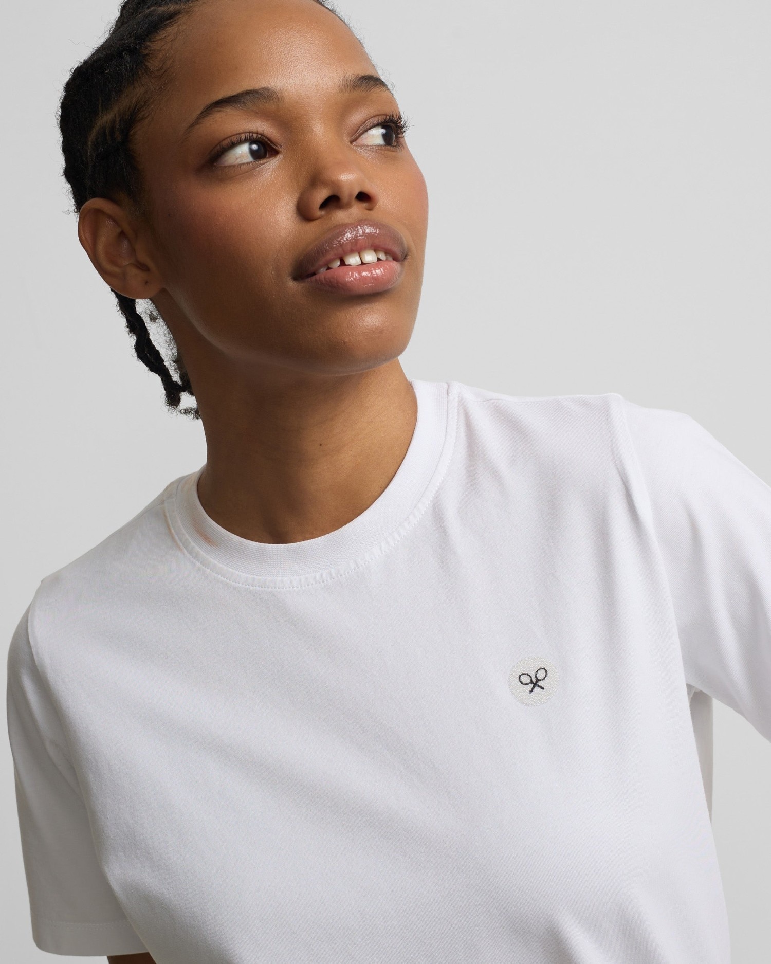 T-shirt Branca com Aplicação de Cristal Branco-3