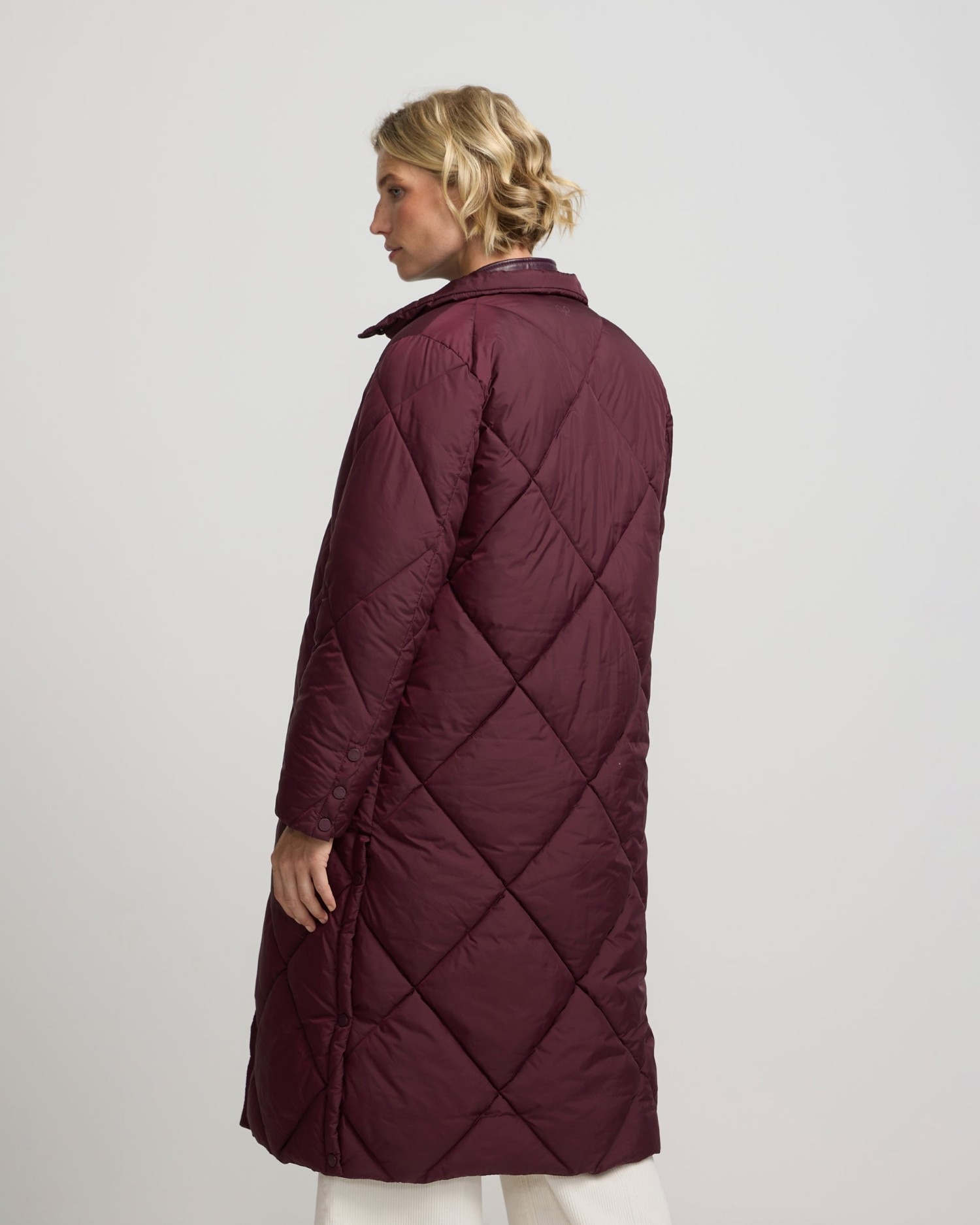Parka Comprida Acolchoada com Cachecol Bordeaux-2