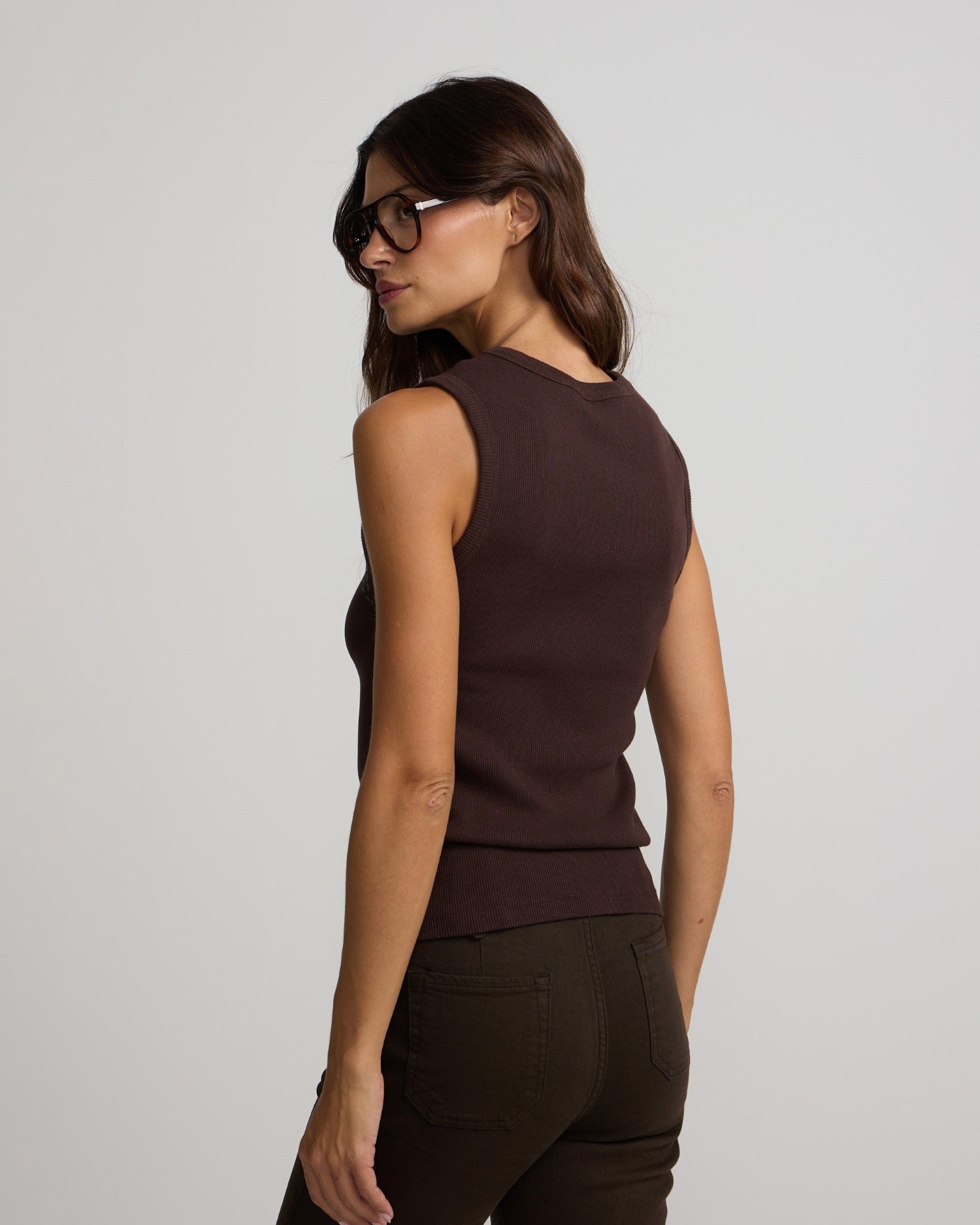 T-shirt Woman Tank Top Tachas em Castanho Castanho-2