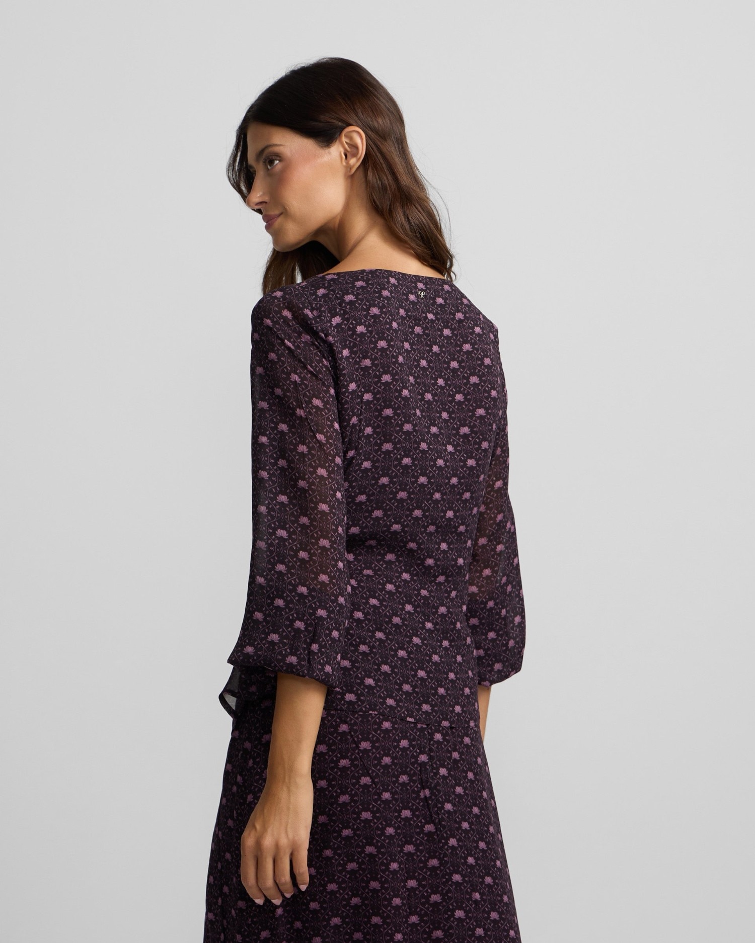 Blusa com Laçada Estampada em Roxo Roxo-2