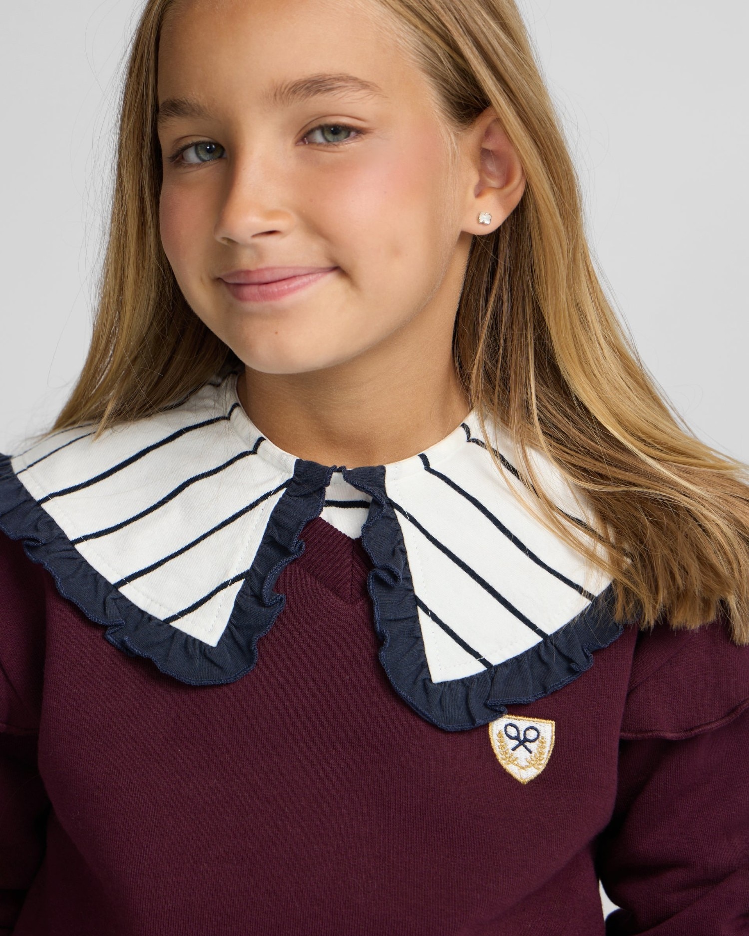 Sweatshirt Infantil com Escudo e Bainha Tipo Camisa Grená-3