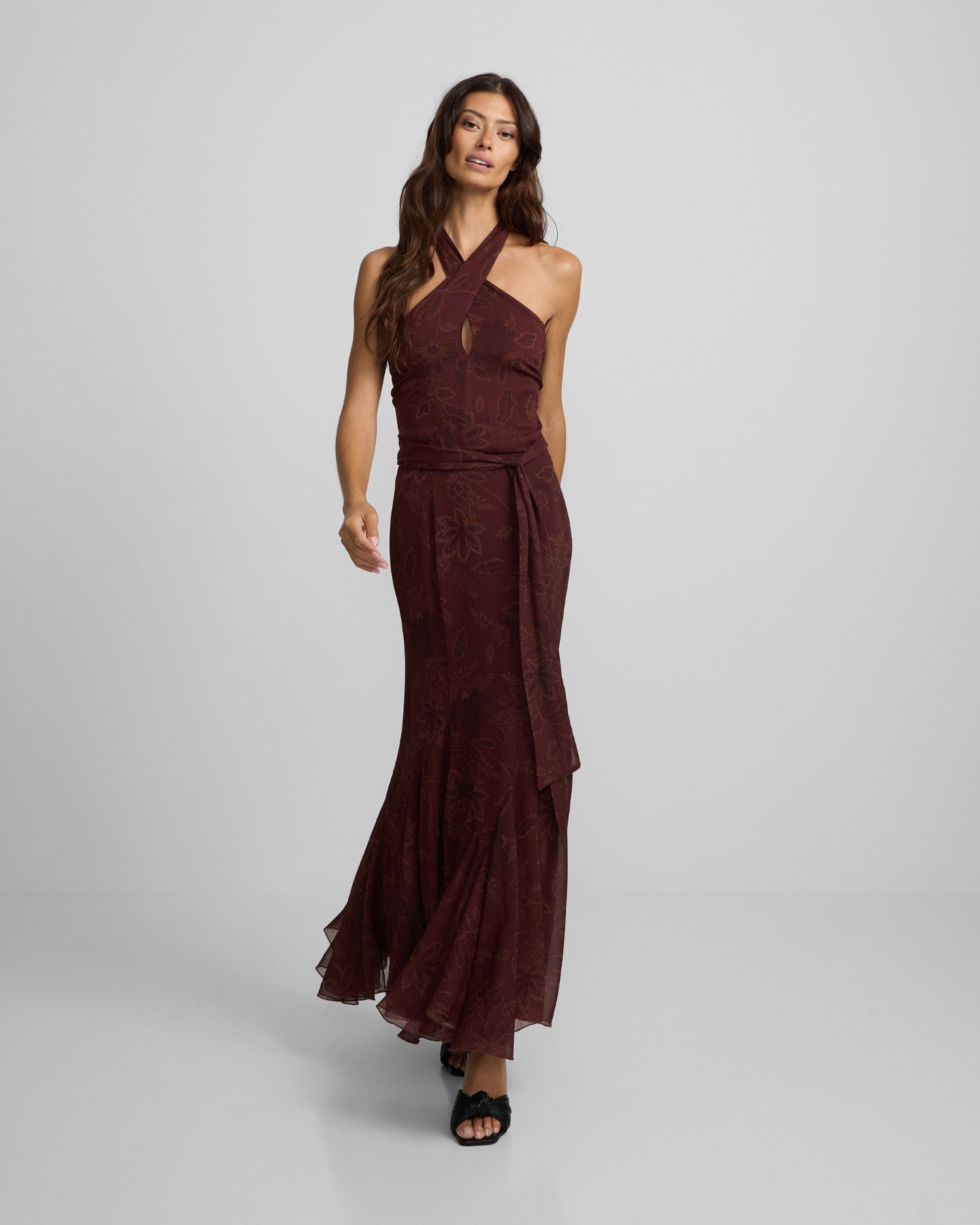 Imagem 0 de Vestido Gola Halter Estampado em Castanho