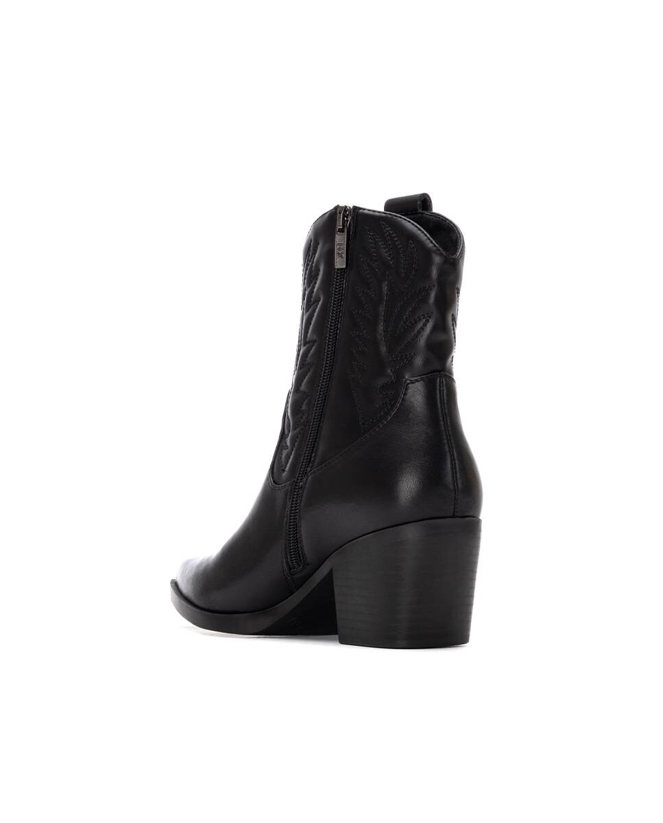 Botins Estilo Cowboy com Fecho Zip Lateral Preto-4