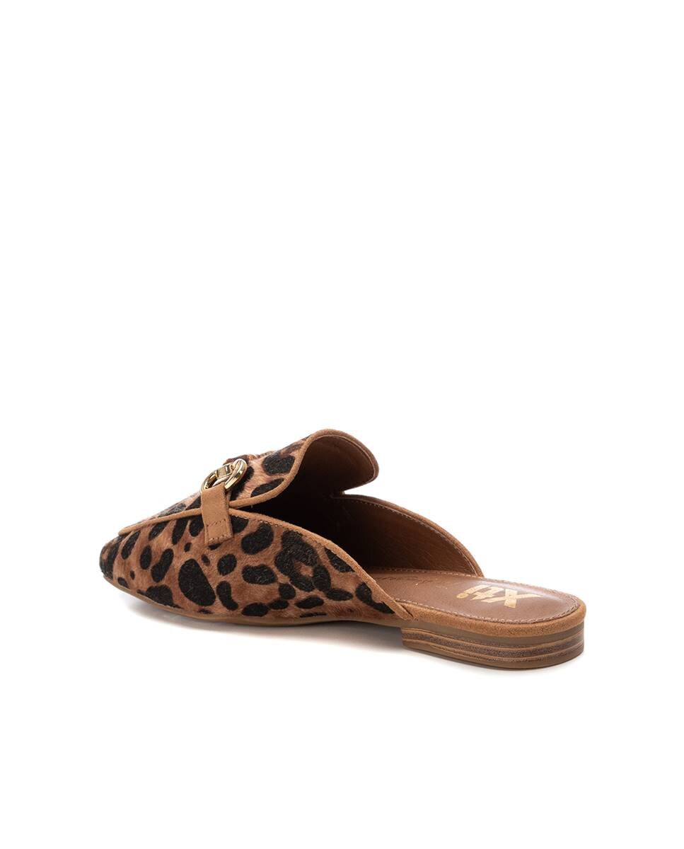 Mules Rasos com Biqueira Pontiaguda Castanho-claro-4