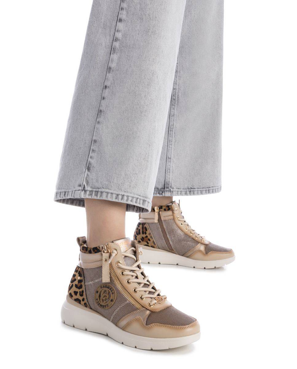 Botins de Pele com Atacadores e Fecho Zip Lateral Bege-2