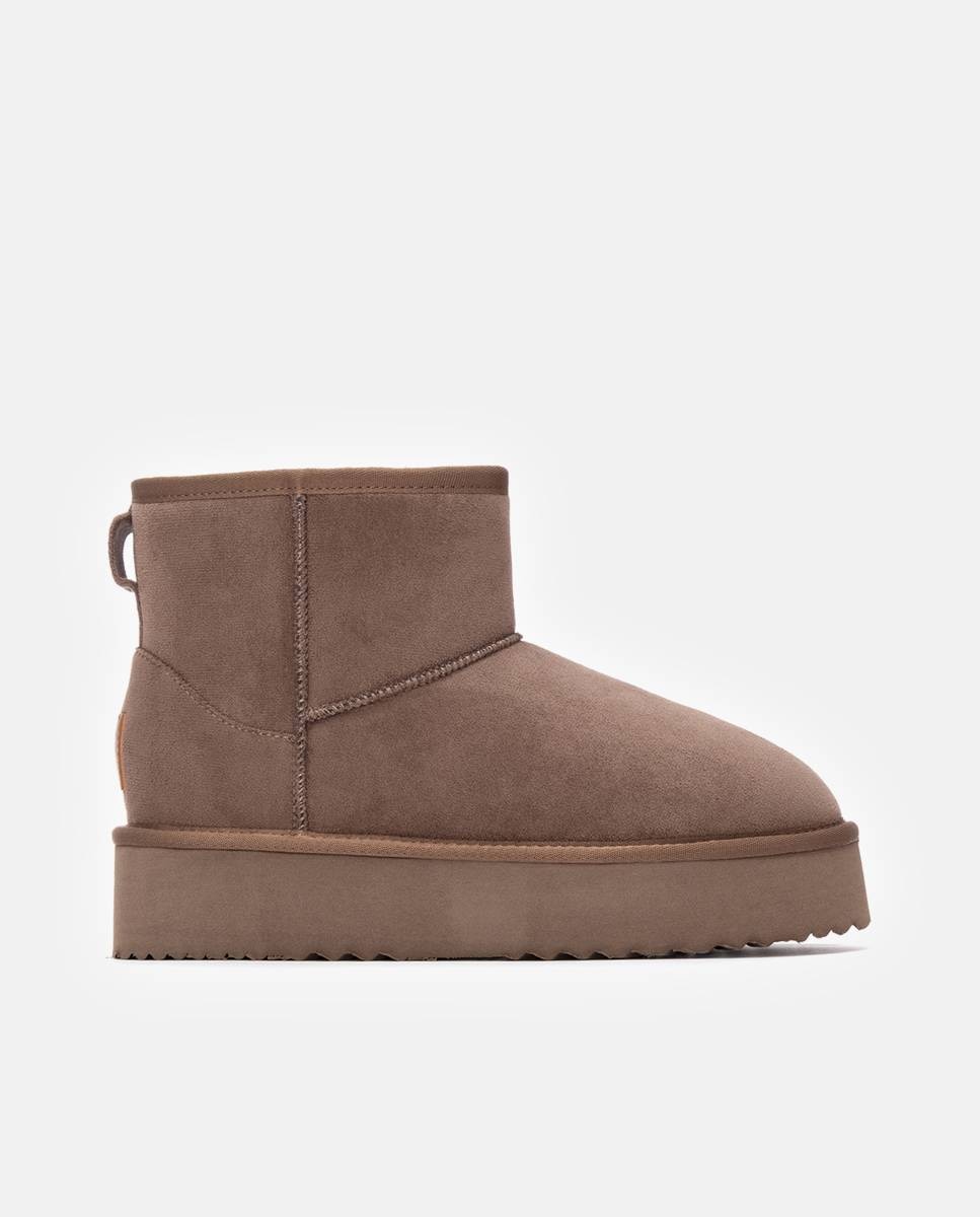 Imagem 0 de Botins com Pelo Australiano com Plataforma