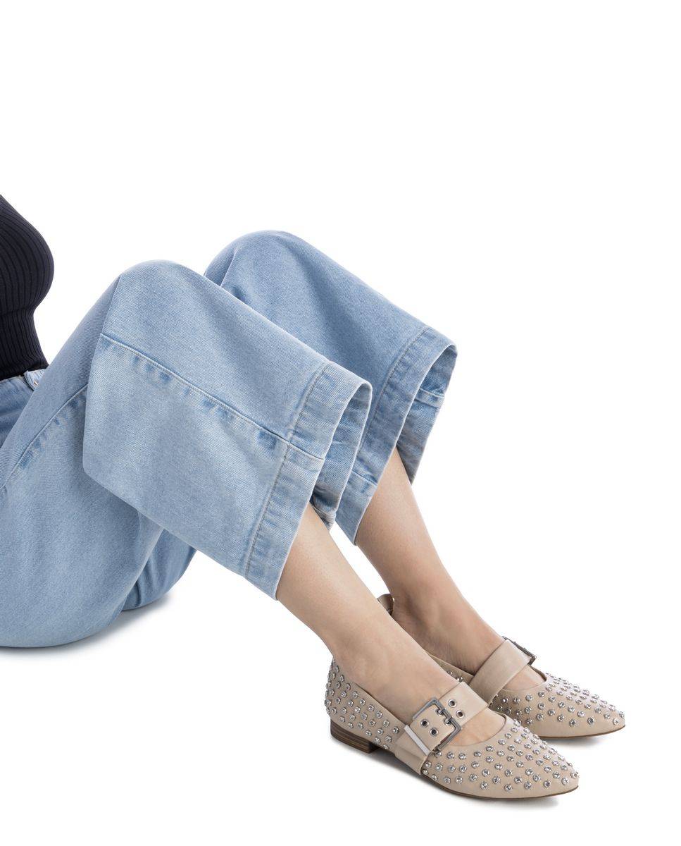Sabrinas Rasas com Tachas Bege-2