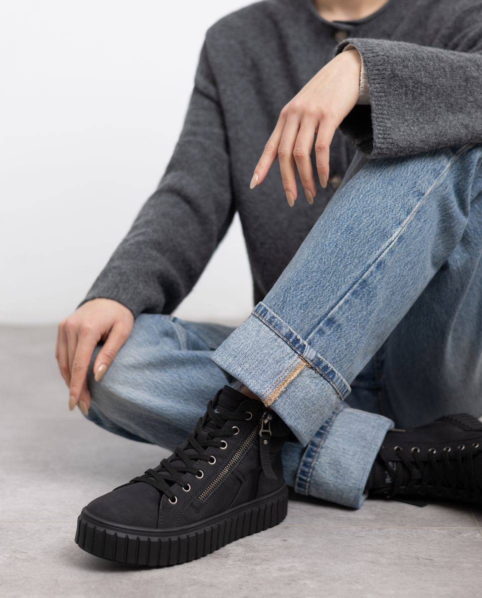 Botins com Atacadores Preto-2