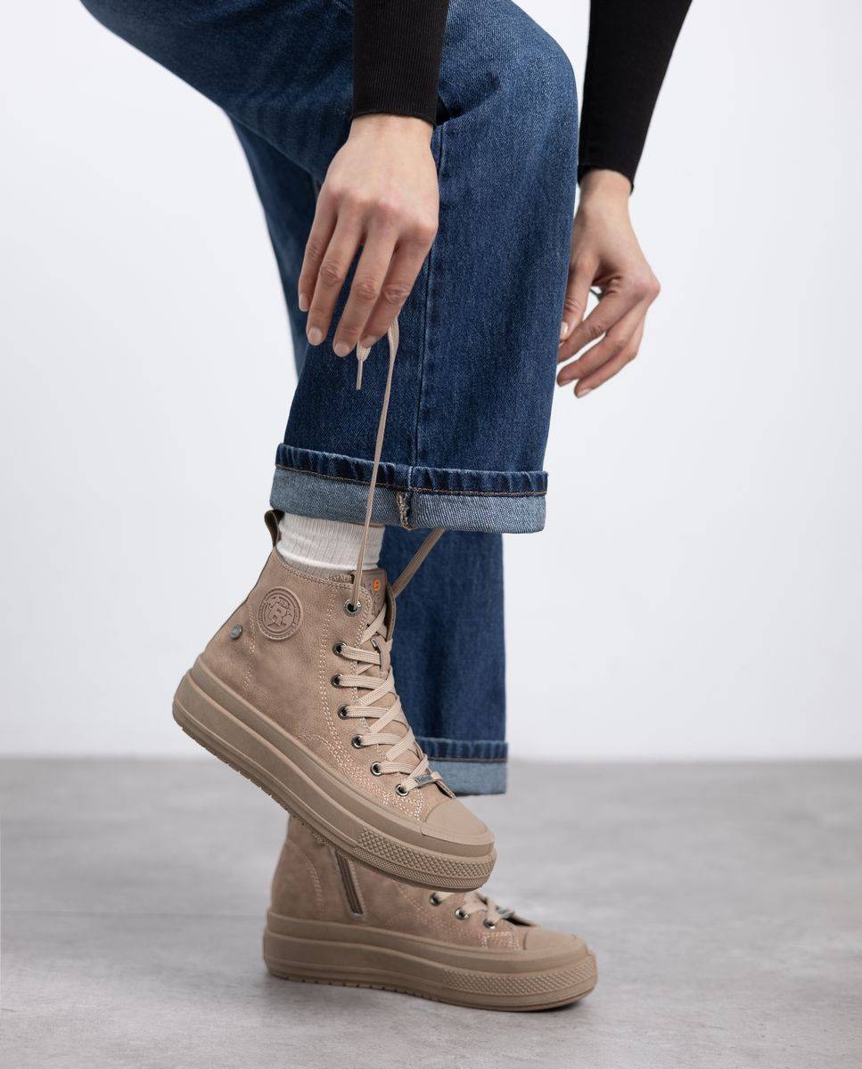 Botins com Fecho Zip e Sola de Borracha Castanho-2