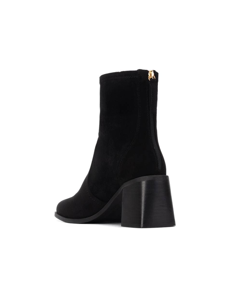 Botins com Tacão Largo e Fecho Zip Lateral Preto-3